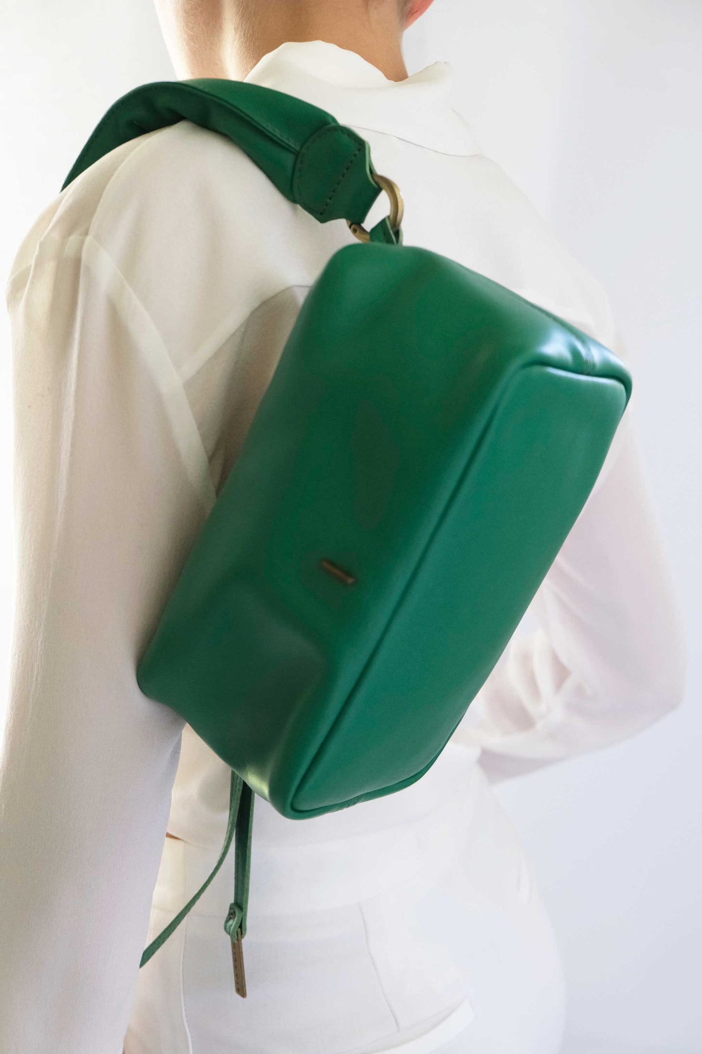 Bobo mini in emerald leather