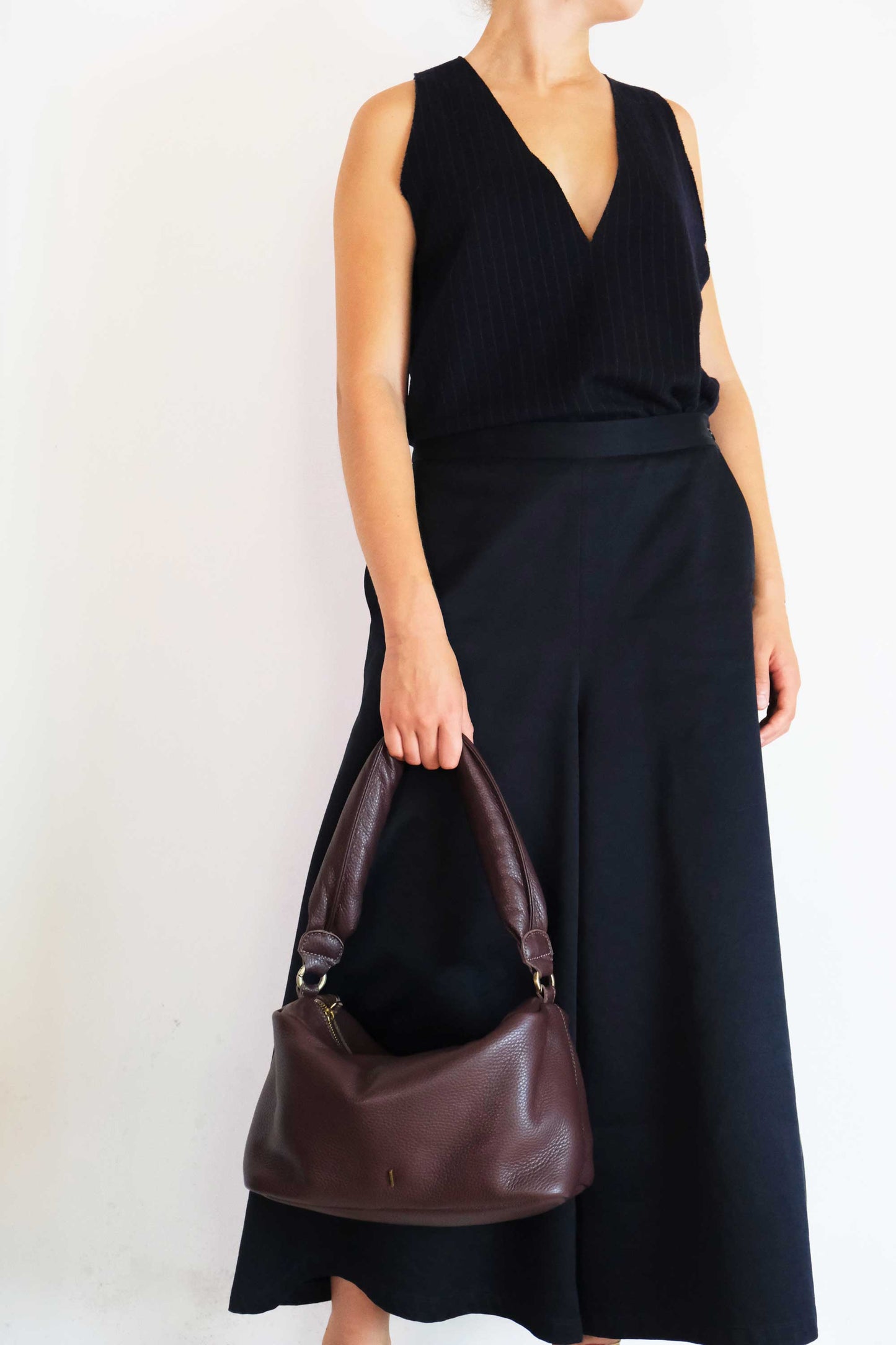Bobo Torchon top handle bag in leather with natural grain