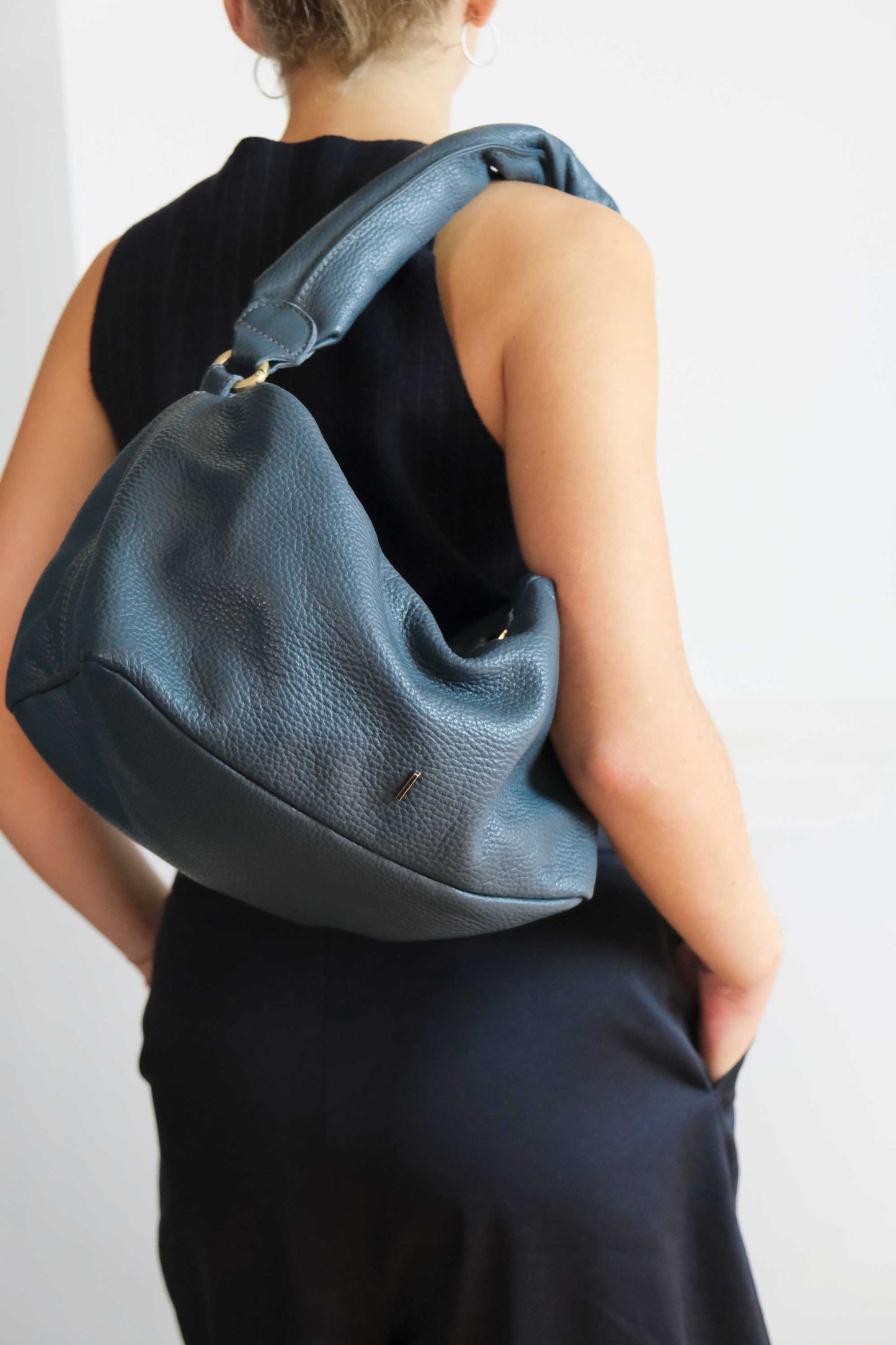 Bobo Torchon top handle bag in leather with natural grain