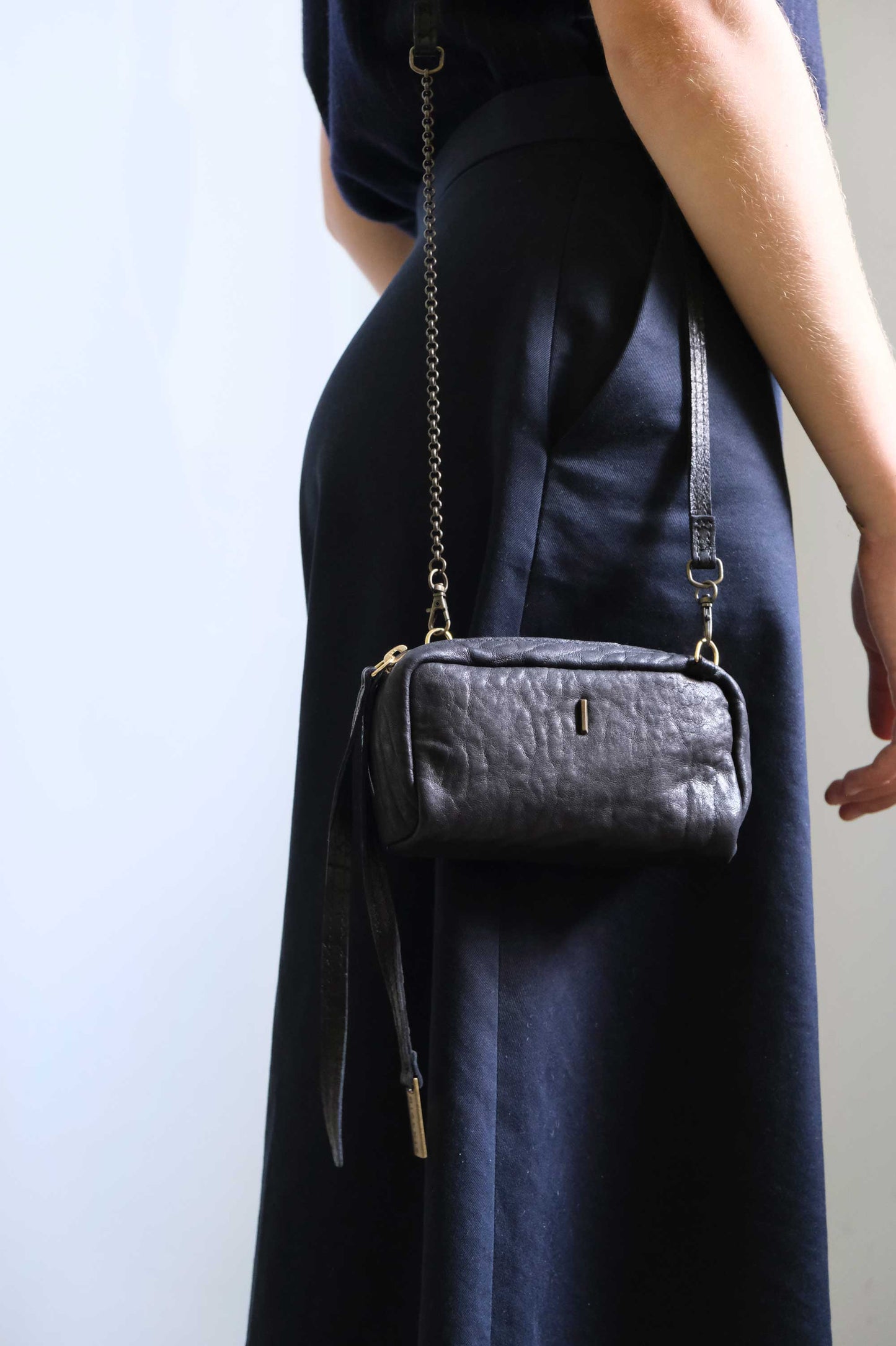Bombo pochette in in mutton vegetable leather