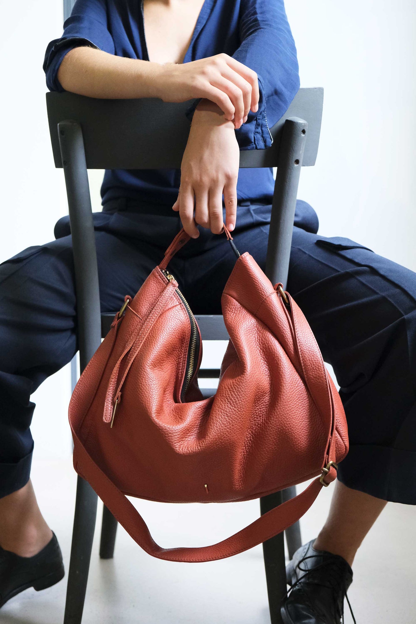 Chicca hobo bag in brick leather with natural grain