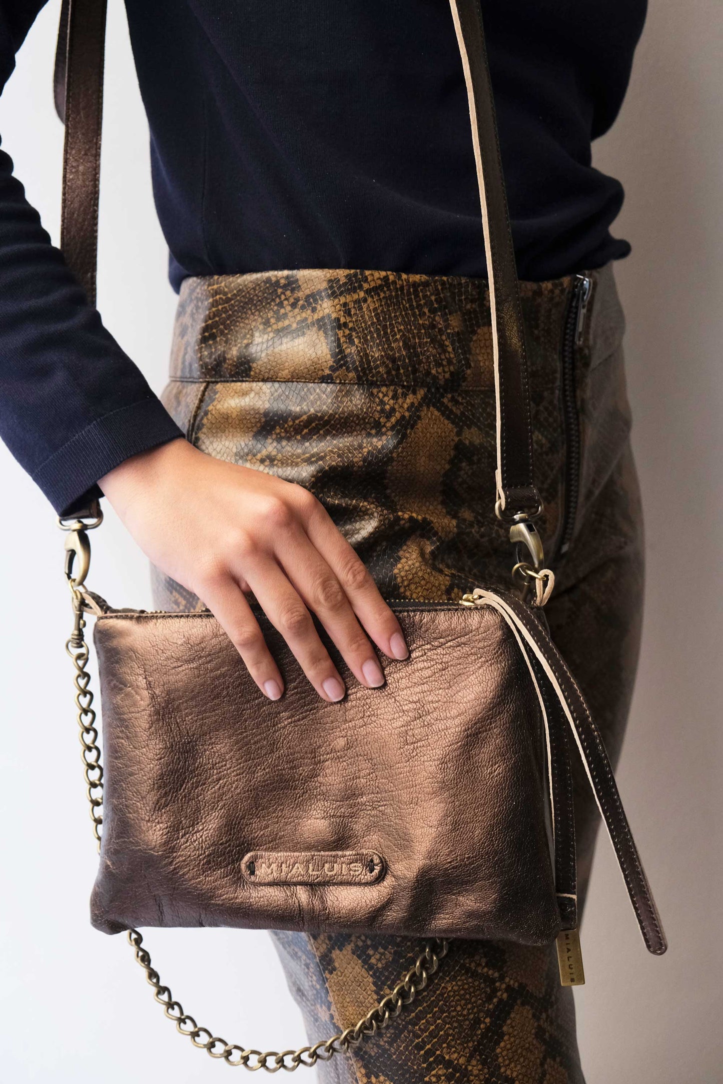 Mikin pochette laminata bronzo - Made in Italy -