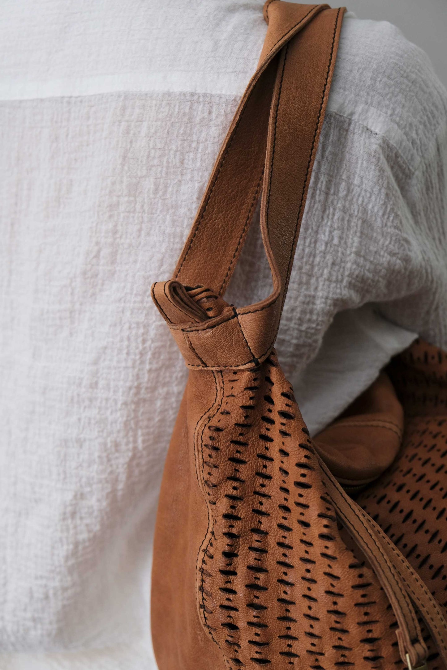 Carola bag cognac in morbida nappa traforata giunco - Made in Italy -