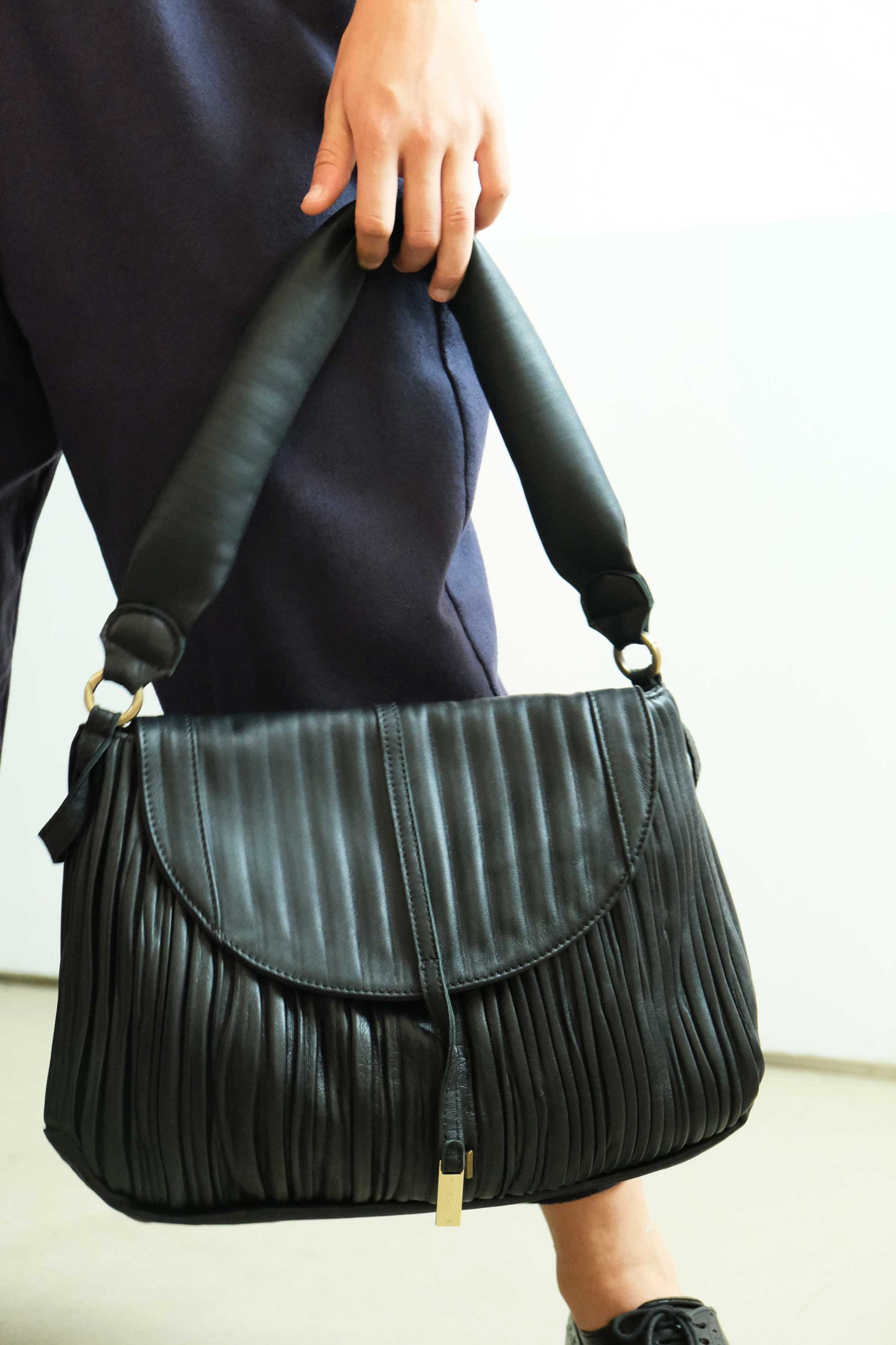Do Torchon saddle bag in pleated leather