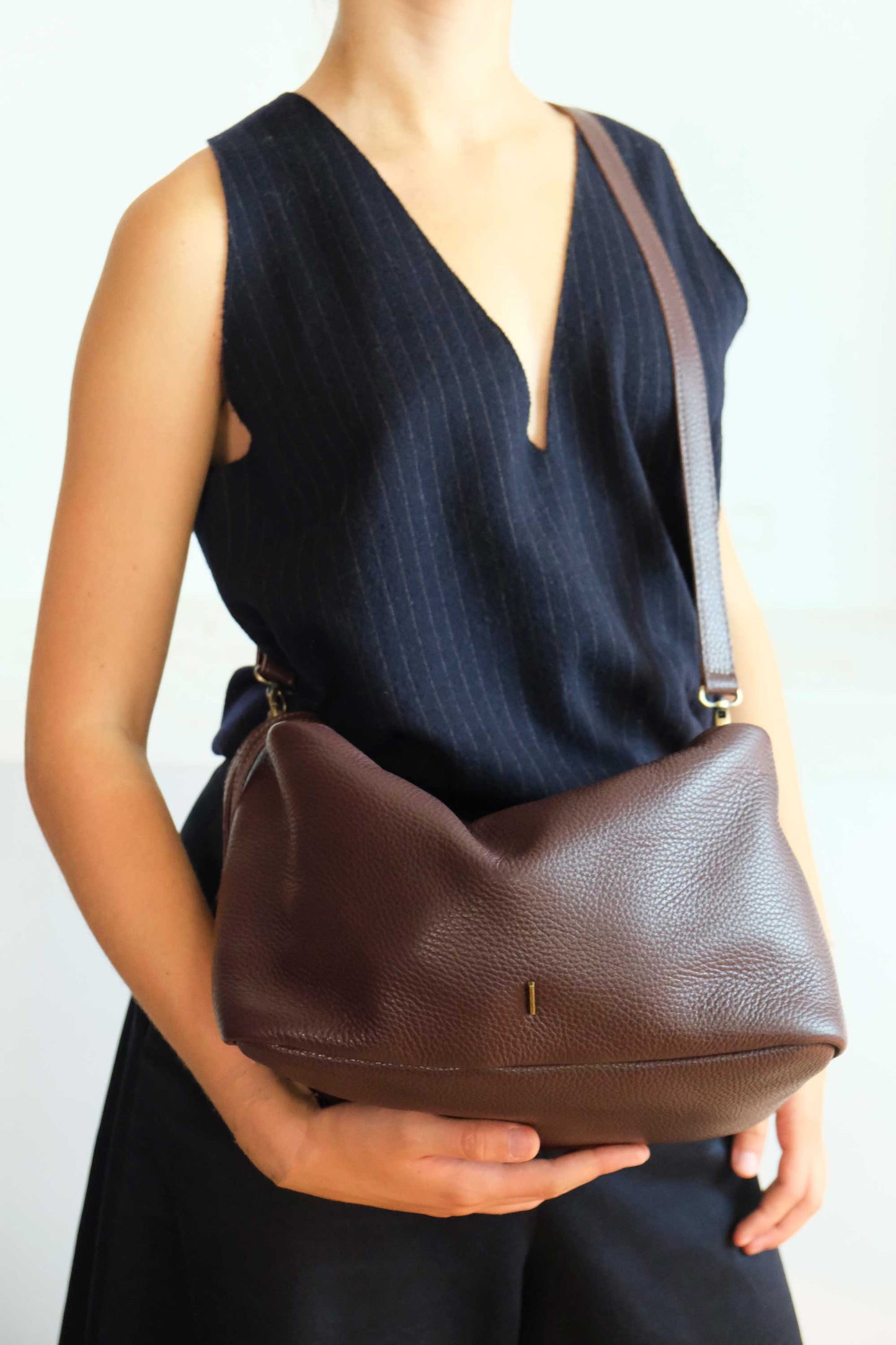 Bobo Torchon top handle bag in leather with natural grain