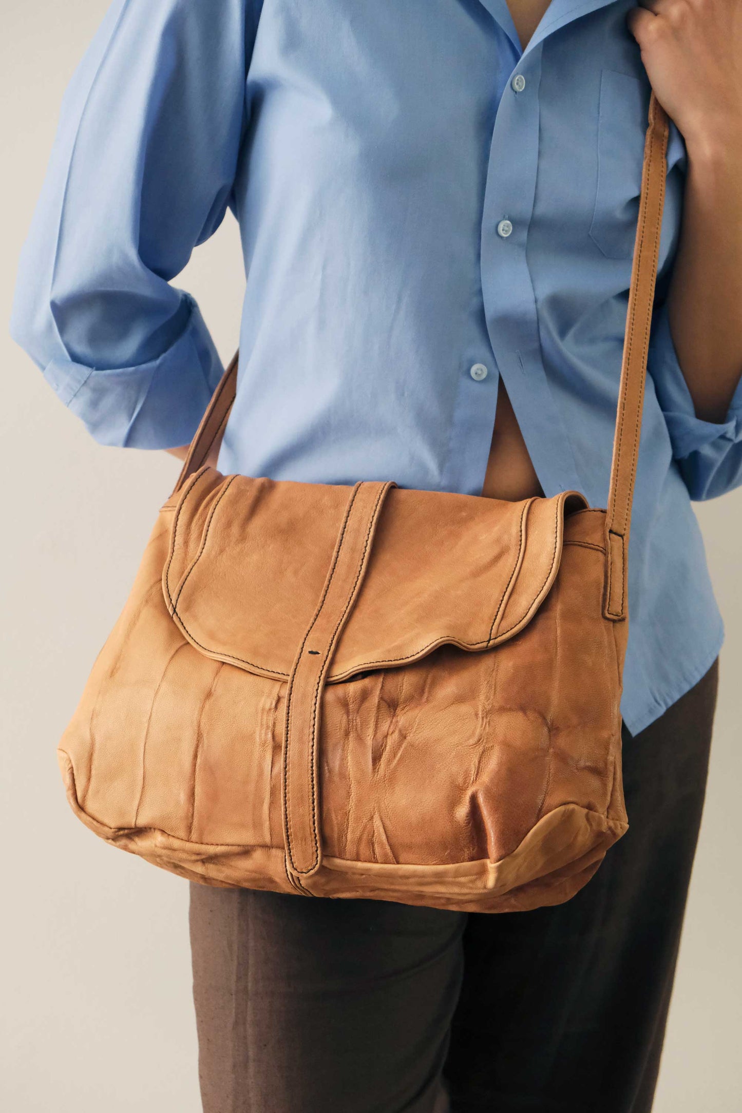 Do saddle bag cognac in soft nappa lomé - Made in Italy -