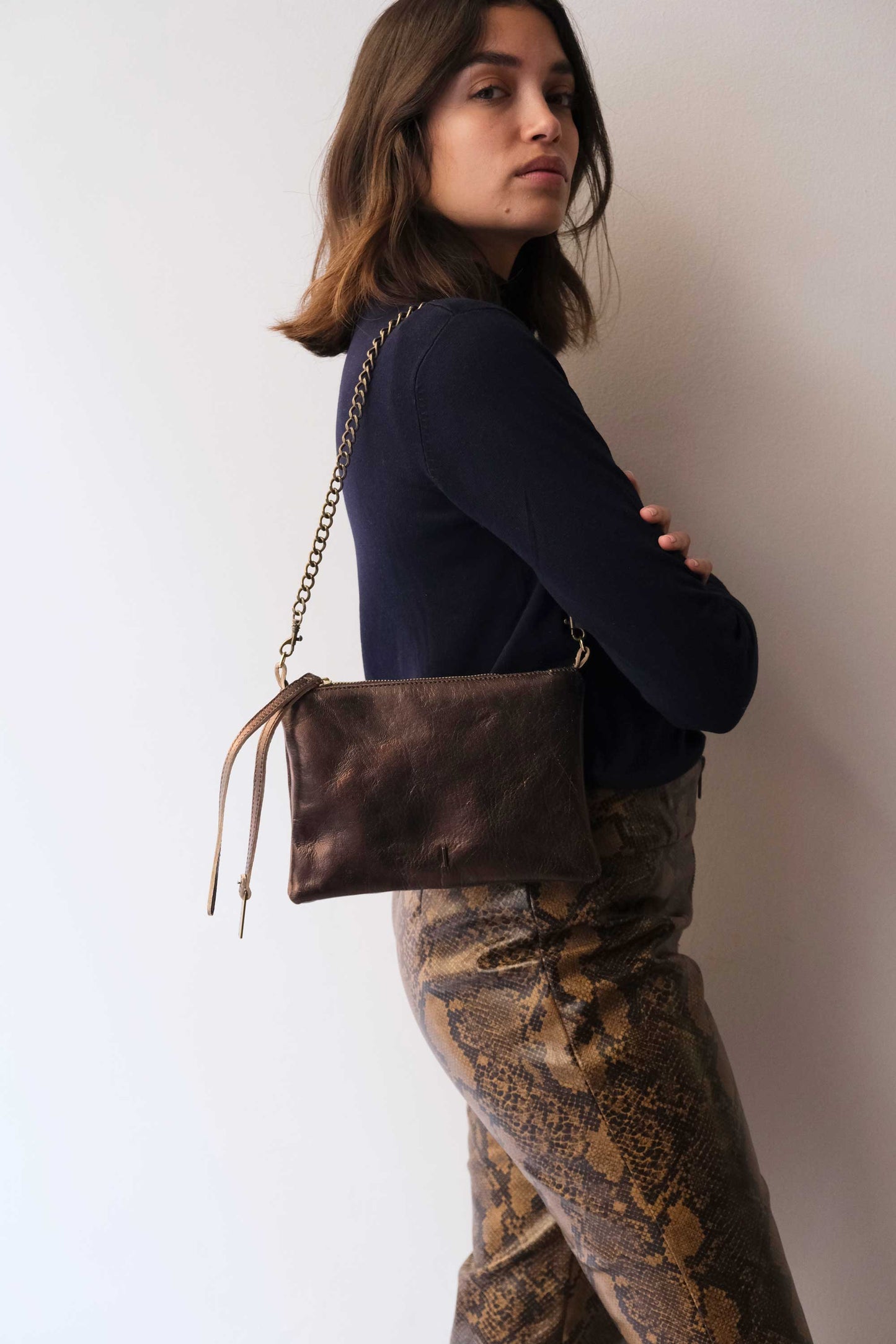 Mikin pochette laminata bronzo - Made in Italy -