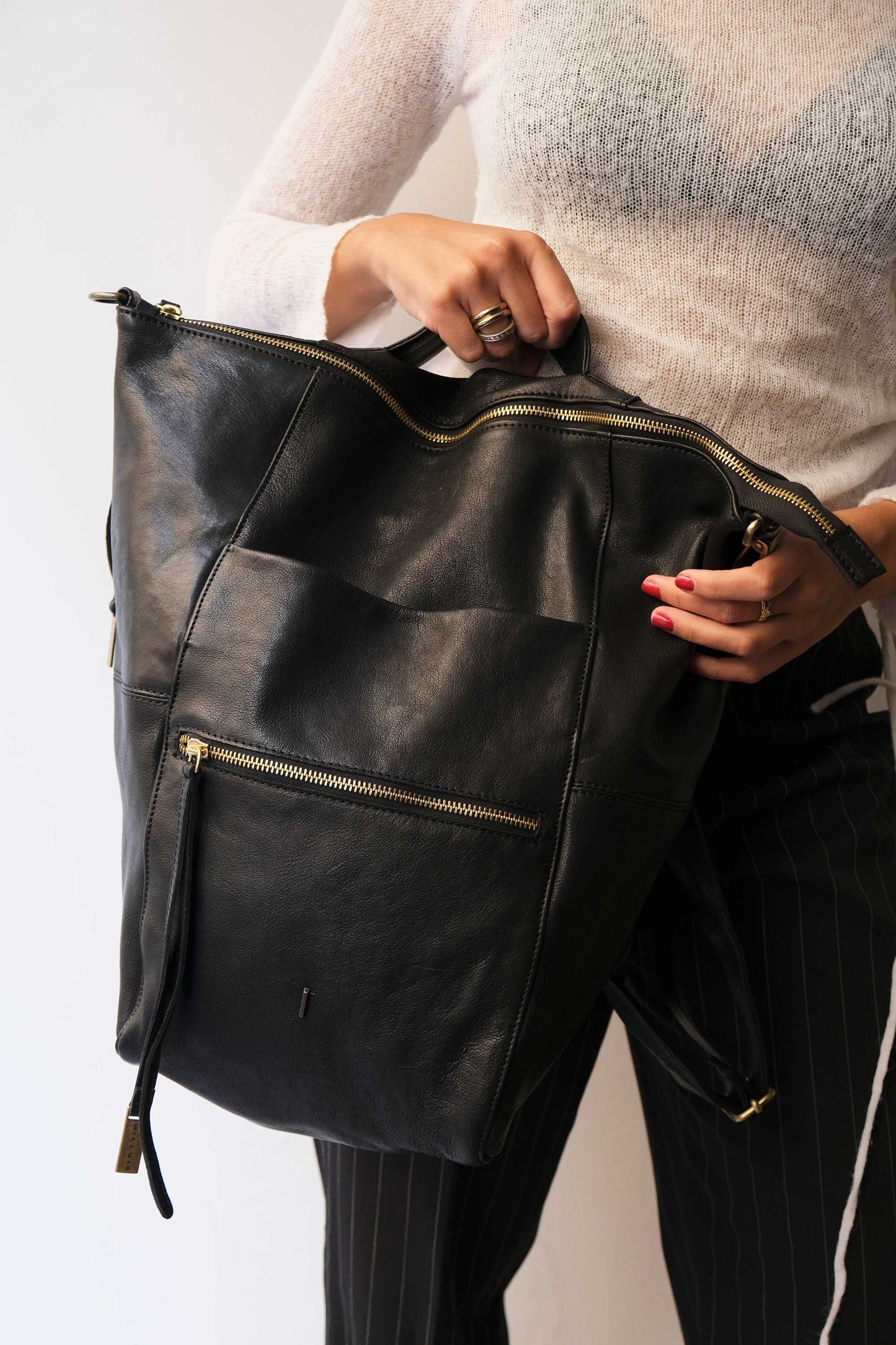 Vicky backpack in black vegetable-tanned nappa leather, - Made in Italy -