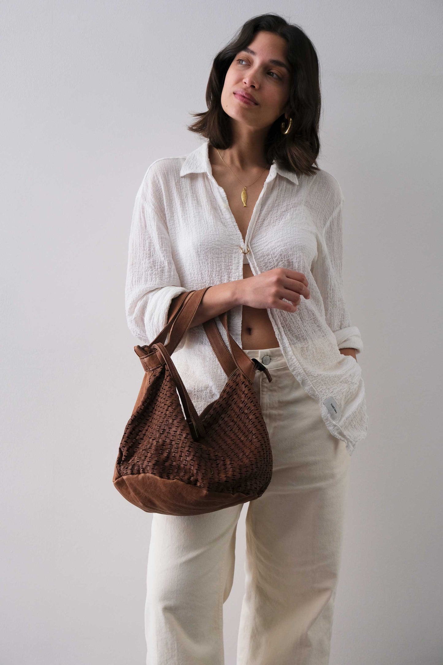 Carola bag cioccolato in morbida nappa traforata giunco - Made in Italy -