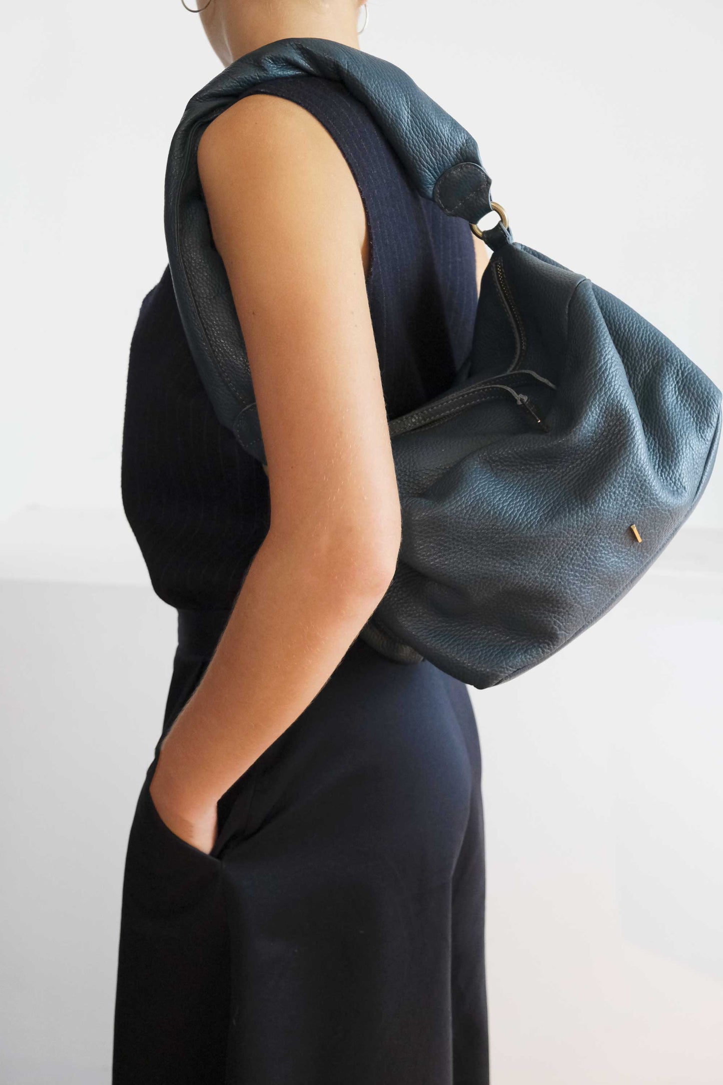 Bobo Torchon top handle bag in leather with natural grain