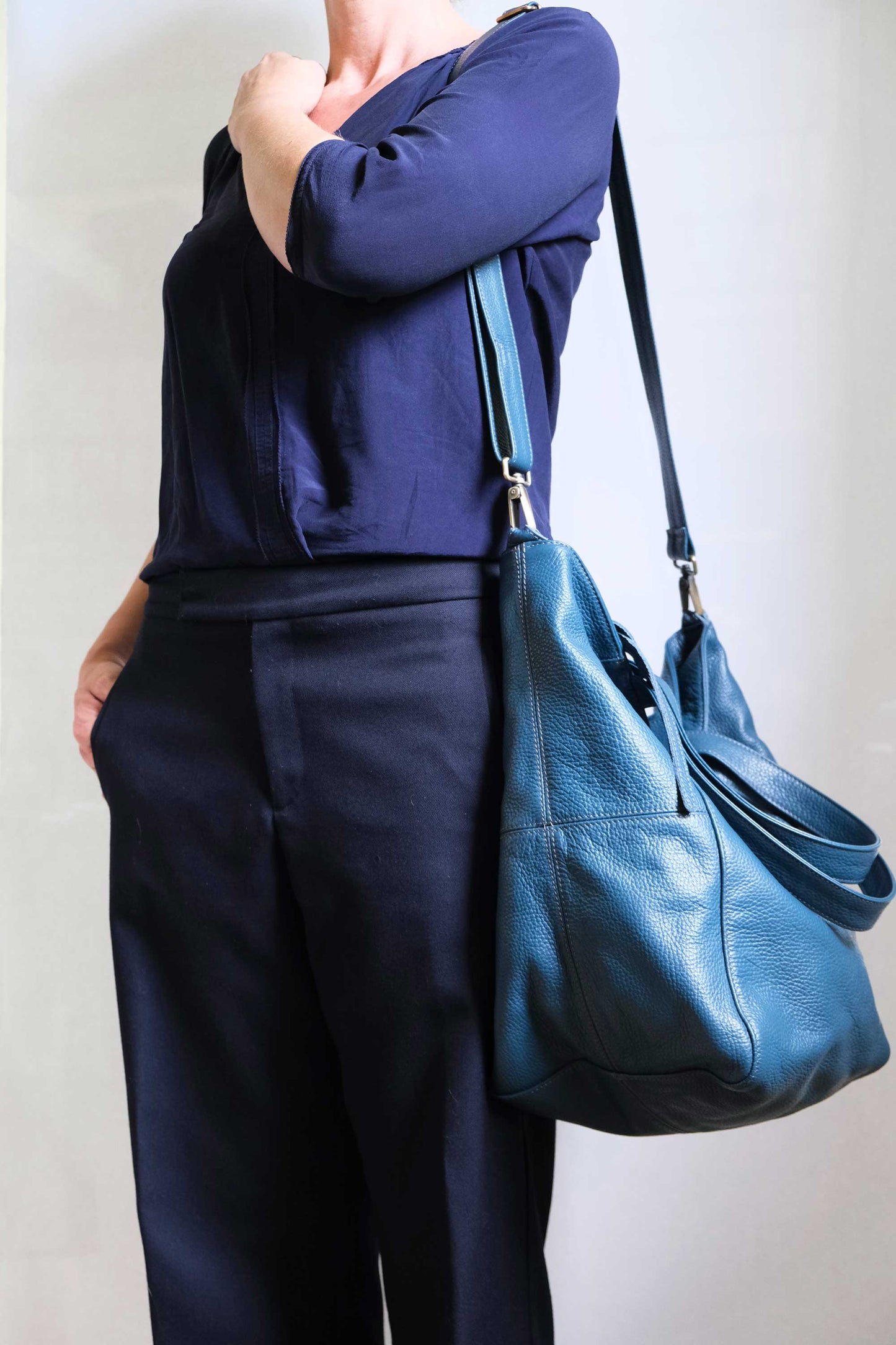 Mele tote bag in leather with natural grain