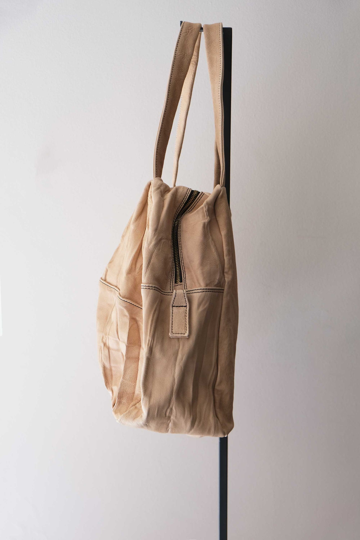 Riri tote bag in sand washed nappa lomè - Made in Italy -