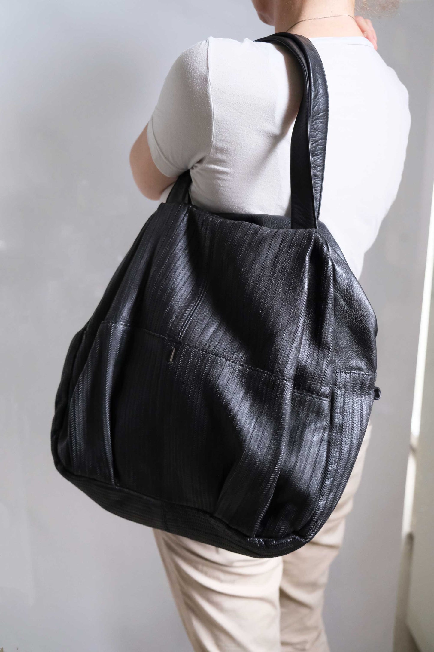 Riri tote bag in black Turner saetta leather