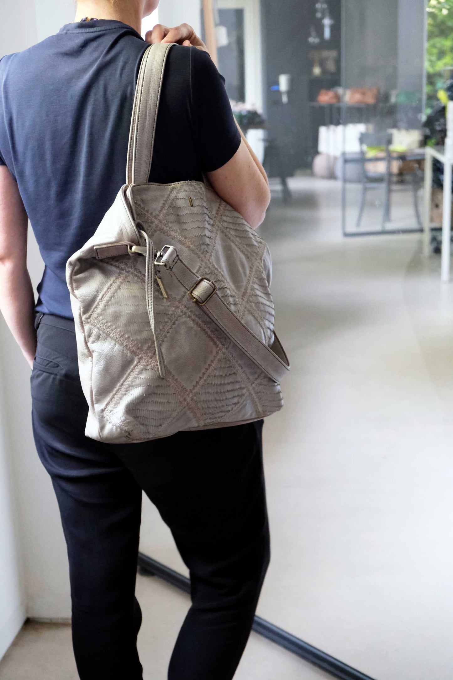 Sofi tote bag in Turner leather
