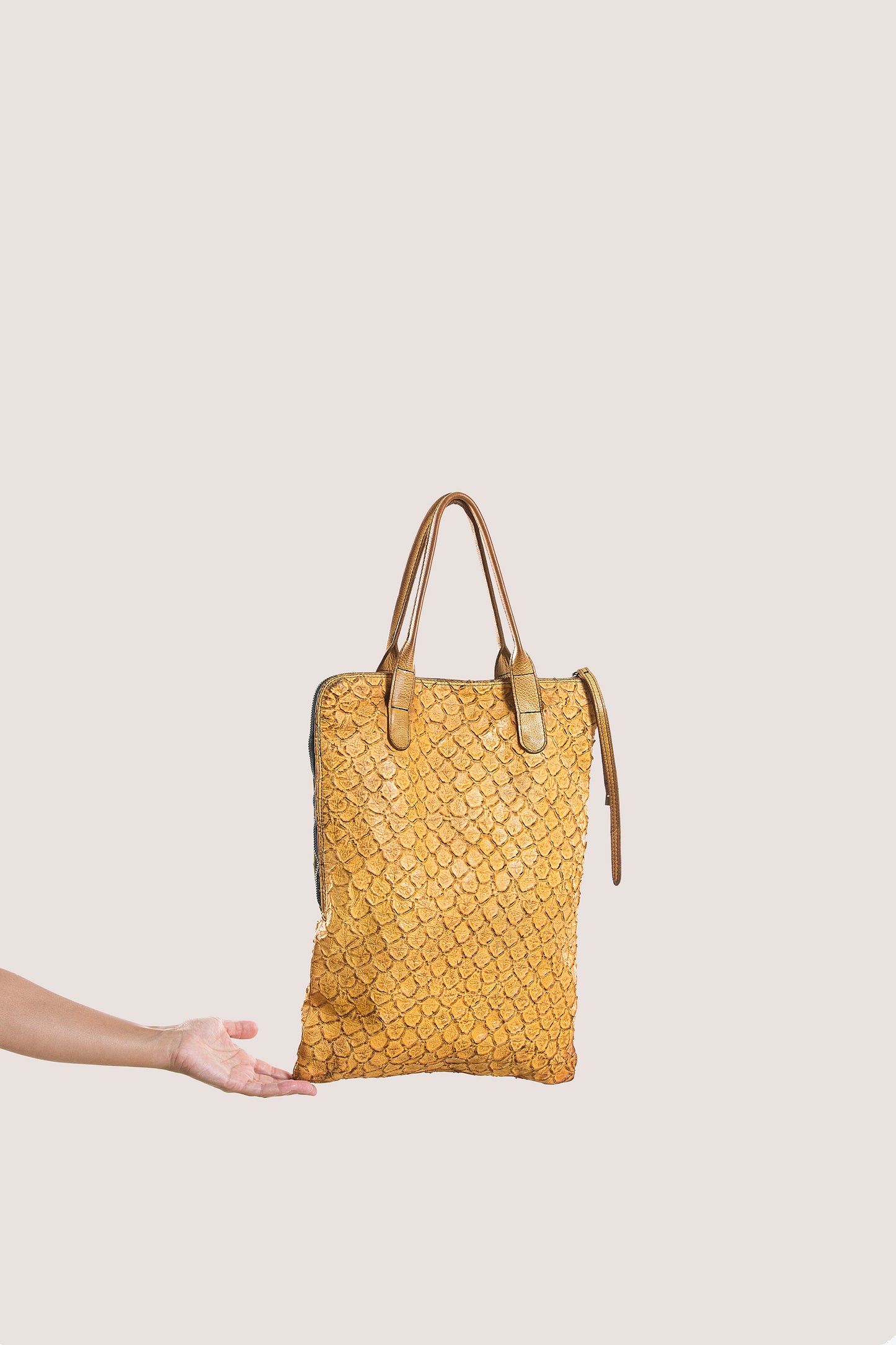 Ariel tote bag in Turner piraru print leather
