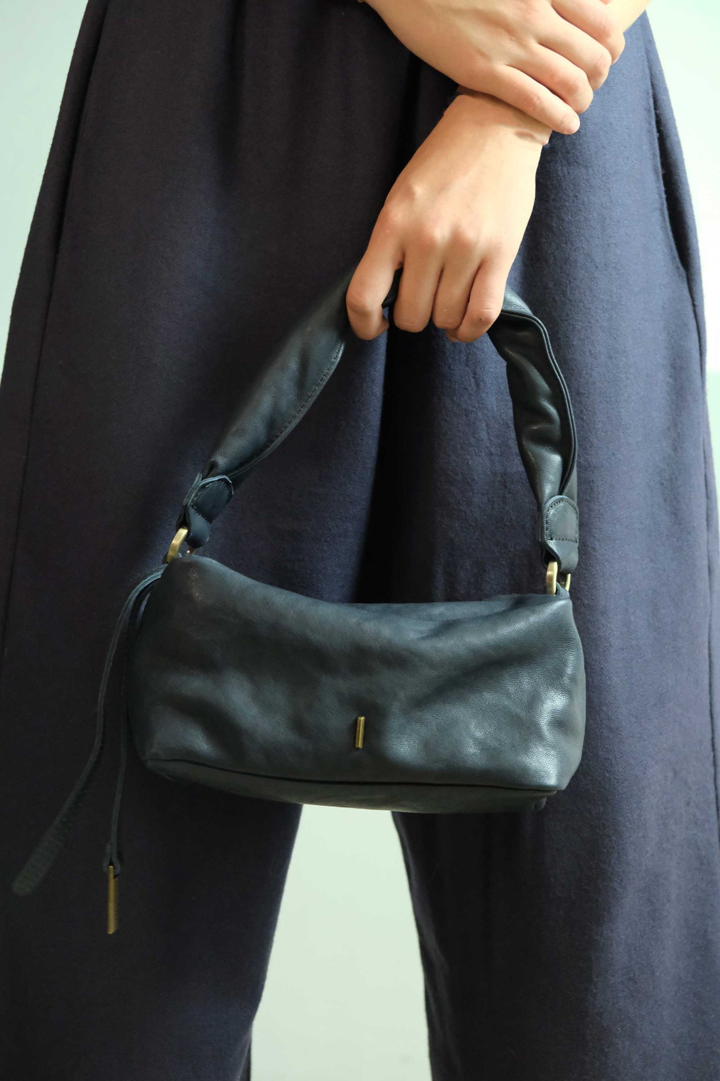 PREORDINE sconto 15% -Bobo mini in pelle vegetale nappa Navy - usa il codice PREORDER15 - LA CONSEGNA E' STIMATA 30 GIORNI DALL'ORDINE- Made in Italy -