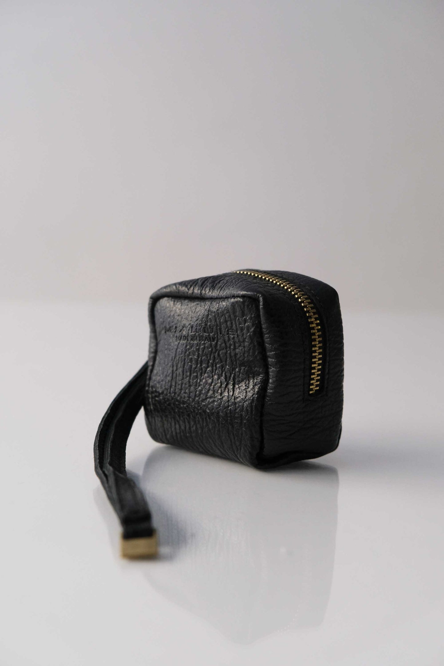 Dream box mini pochette in morbida pelle stampa shark nero - Made in Italy -