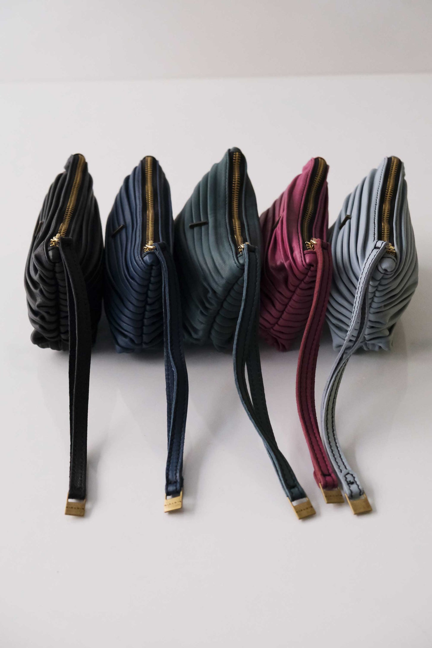 Dream stretch pochette in denim pleated leather - Made in Italy -