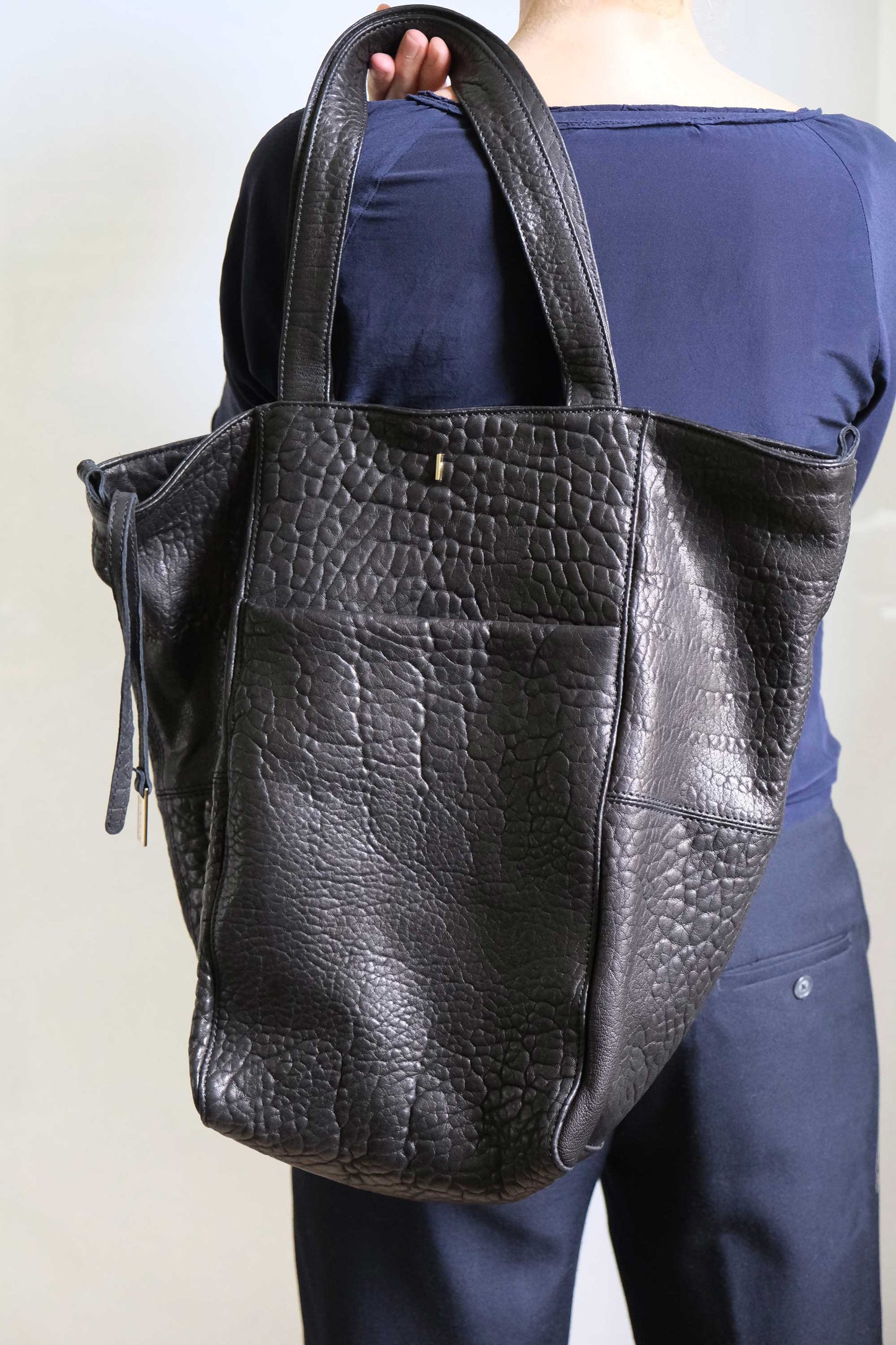 Mele tote bag in mutton vegetable leather