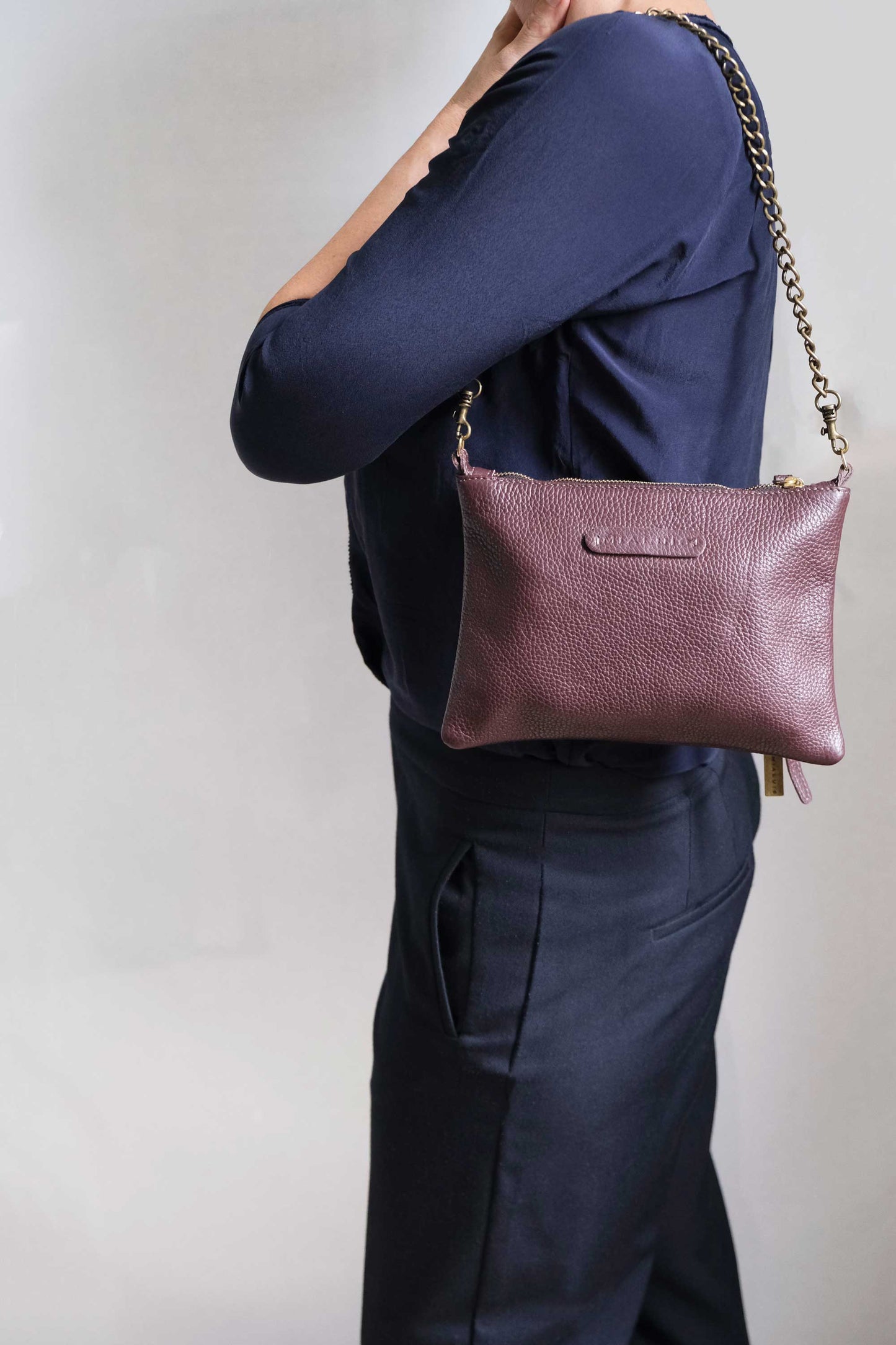 Mikin pochette in soft burgundy leather