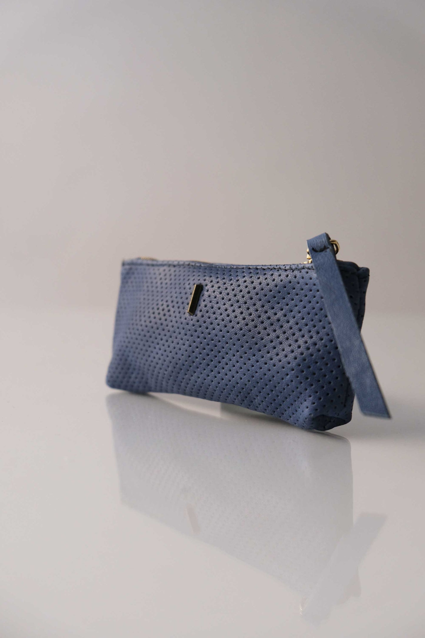 Mix nappa forata denim - Pochette sostenibile - Made in Italy -