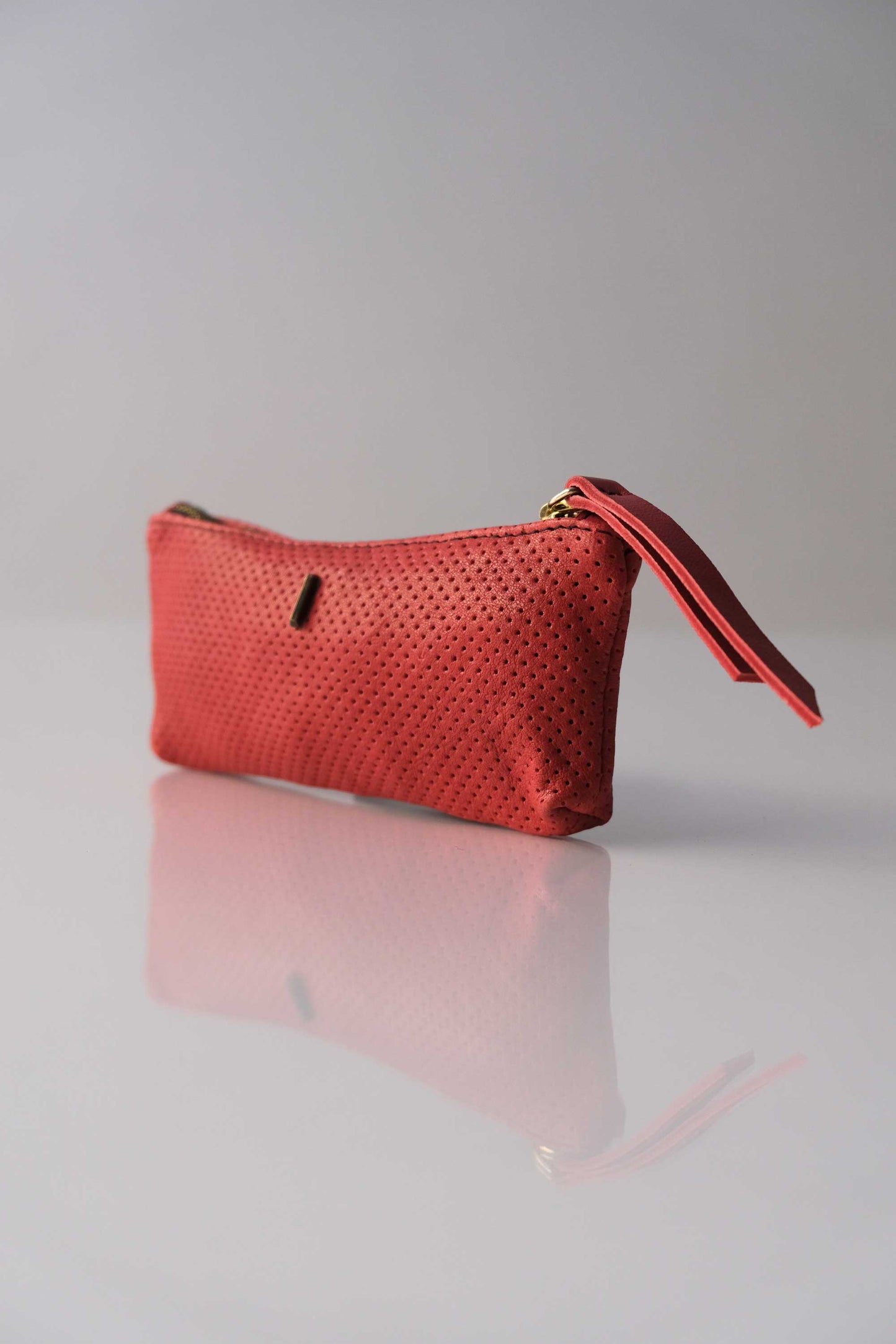 Mix nappa forata rossa - Pochette sostenibile - Made in Italy -