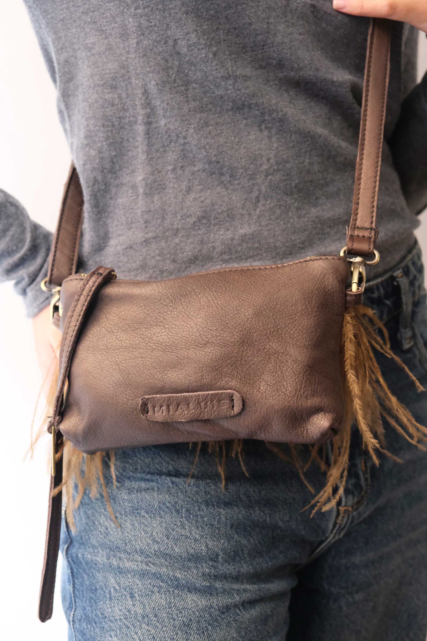 Olga pochette in brown nappa leather with moss feathers - Made in Italy -
