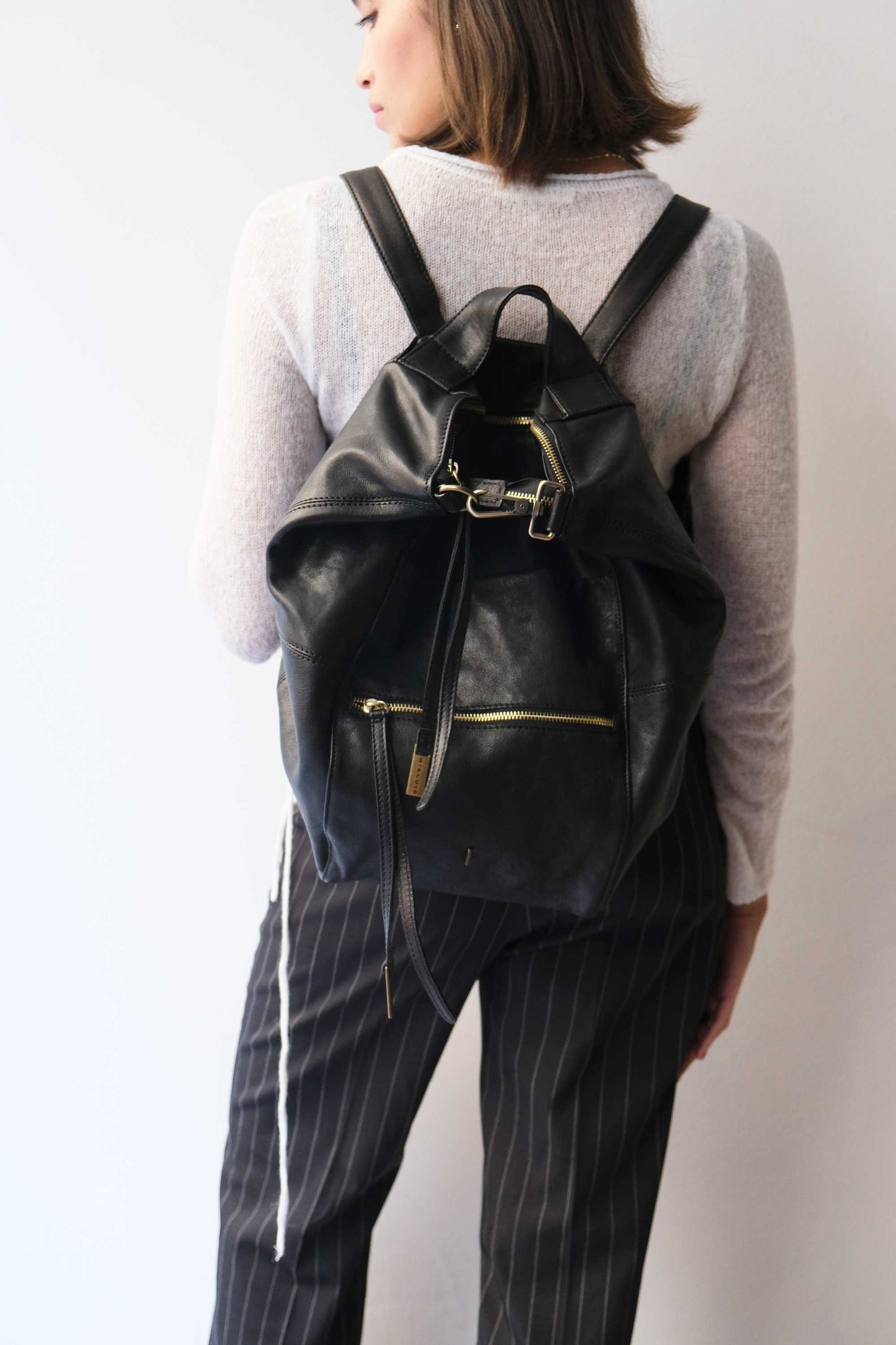 Vicky backpack in black vegetable-tanned nappa leather, - Made in Italy -