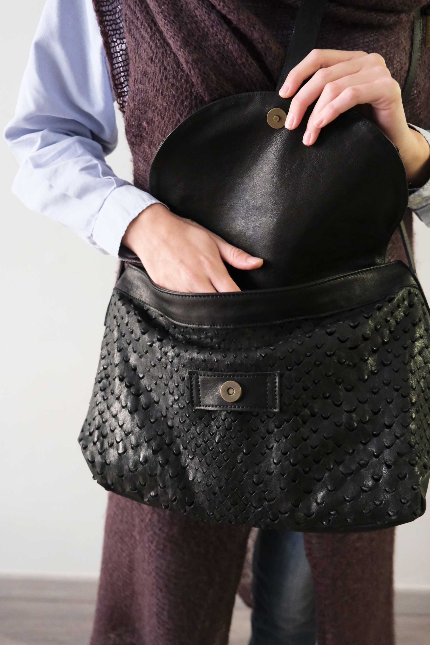 Do saddle bag in black perforated leather - Made in Italy -