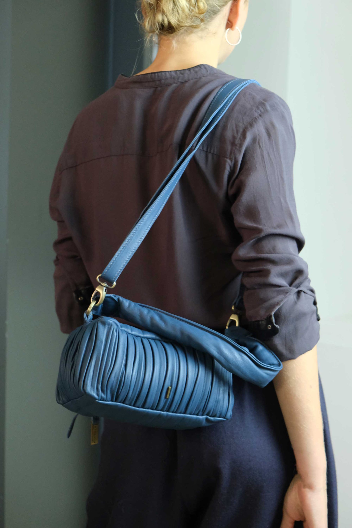 Bobo mini in denim pleated leather