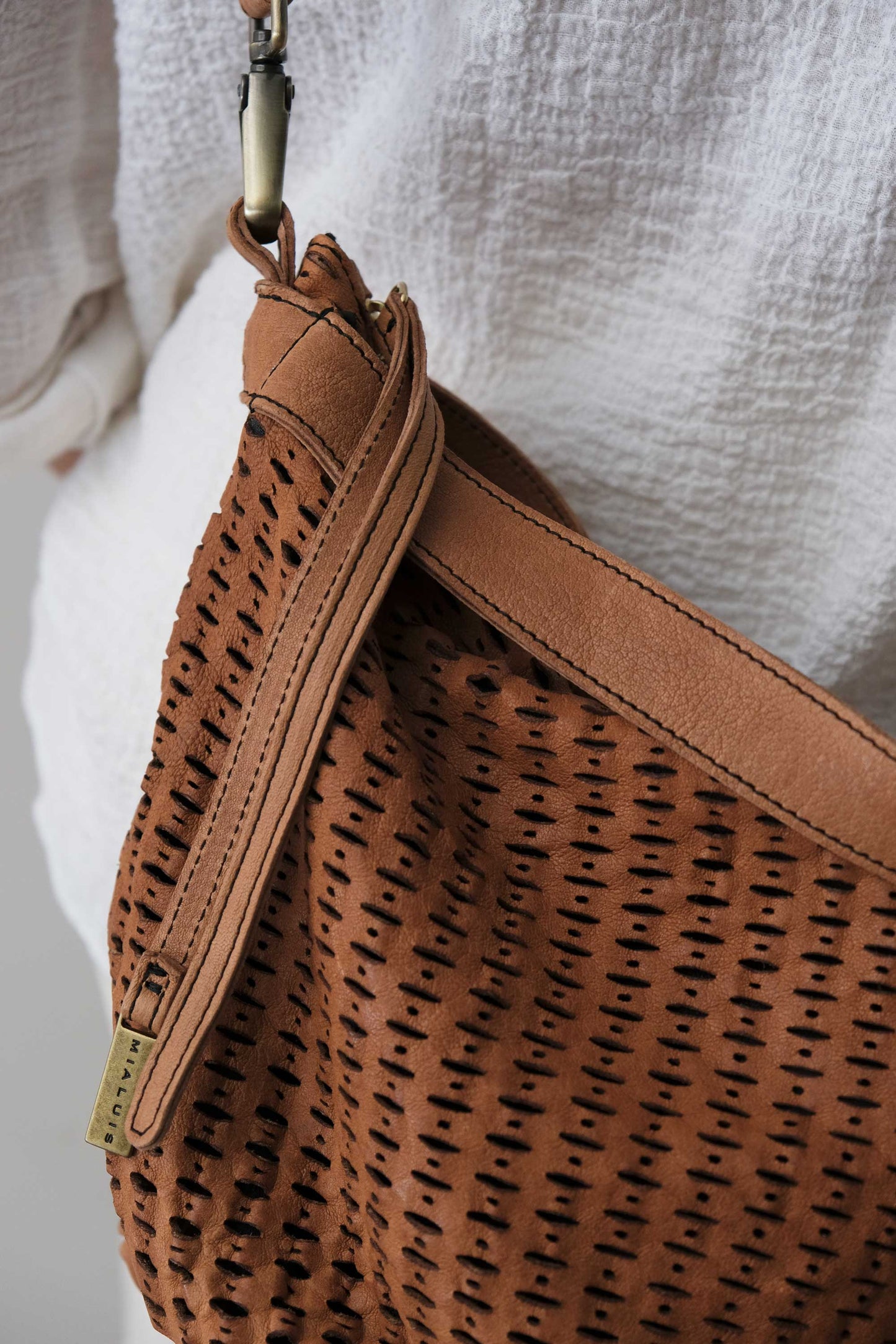 Carola bag cognac in morbida nappa traforata giunco - Made in Italy -