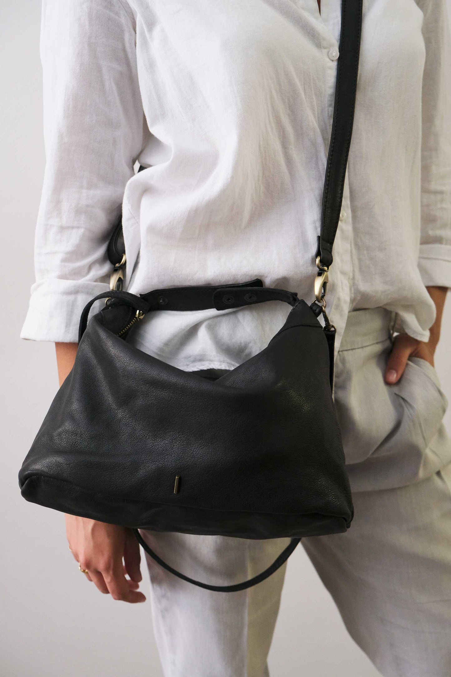 Chicca Media hobo bag in black nappa vegetable leather - Made in Italy -