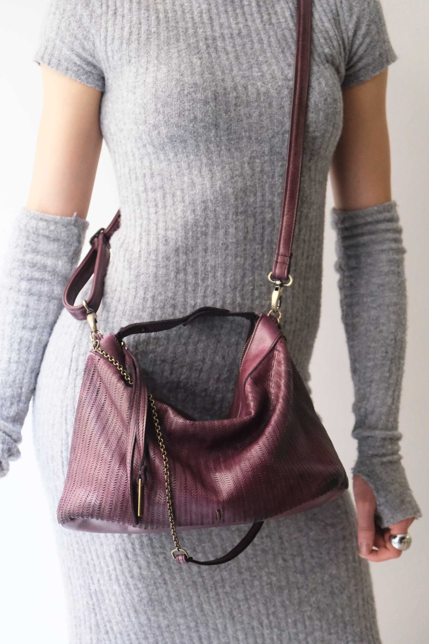 Chicca Media hobo bag in plum turner calf soft leather - Made in Italy-