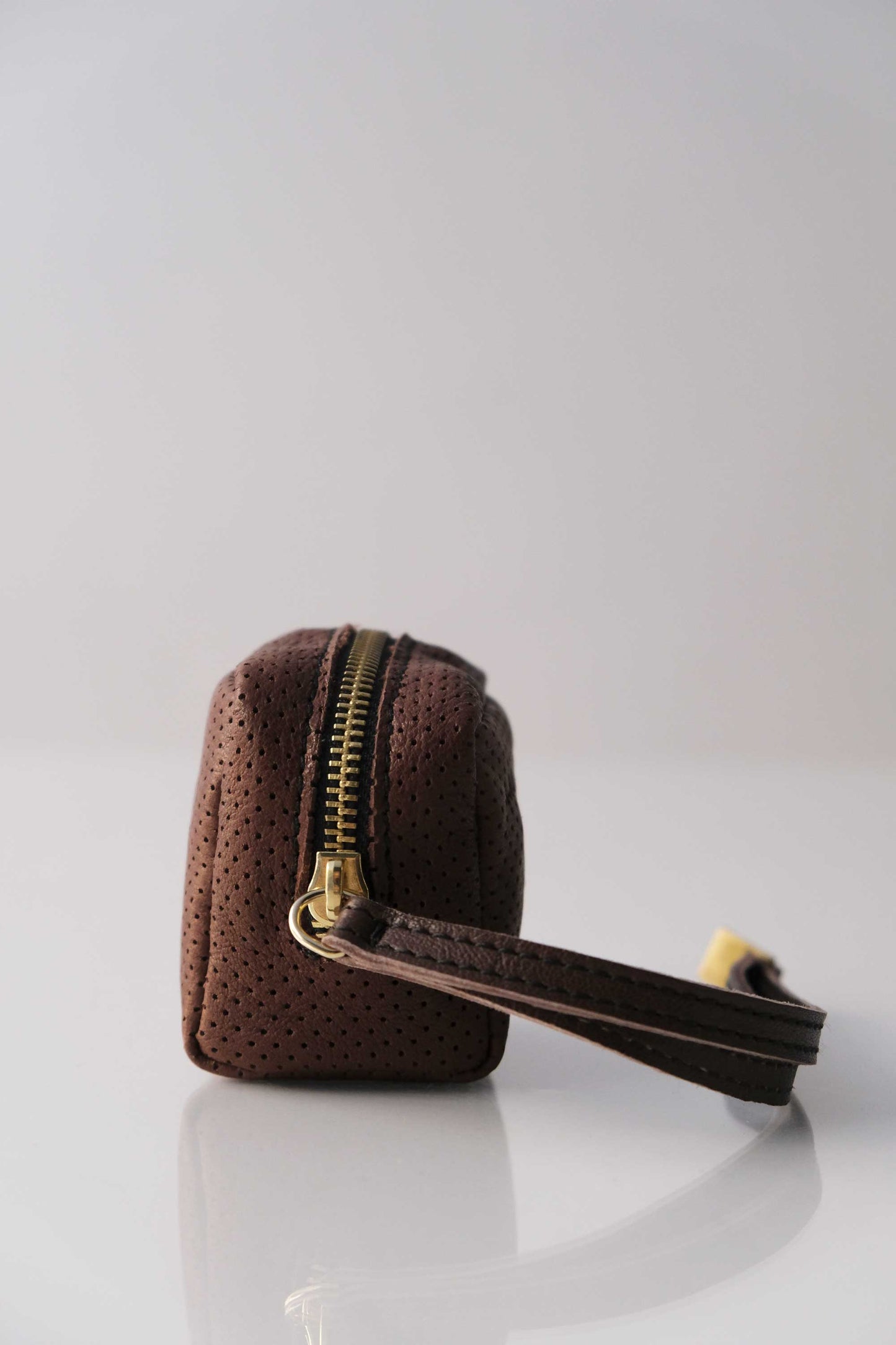 Dream box mini pochette in nappa forata cioccolato - Made in Italy -