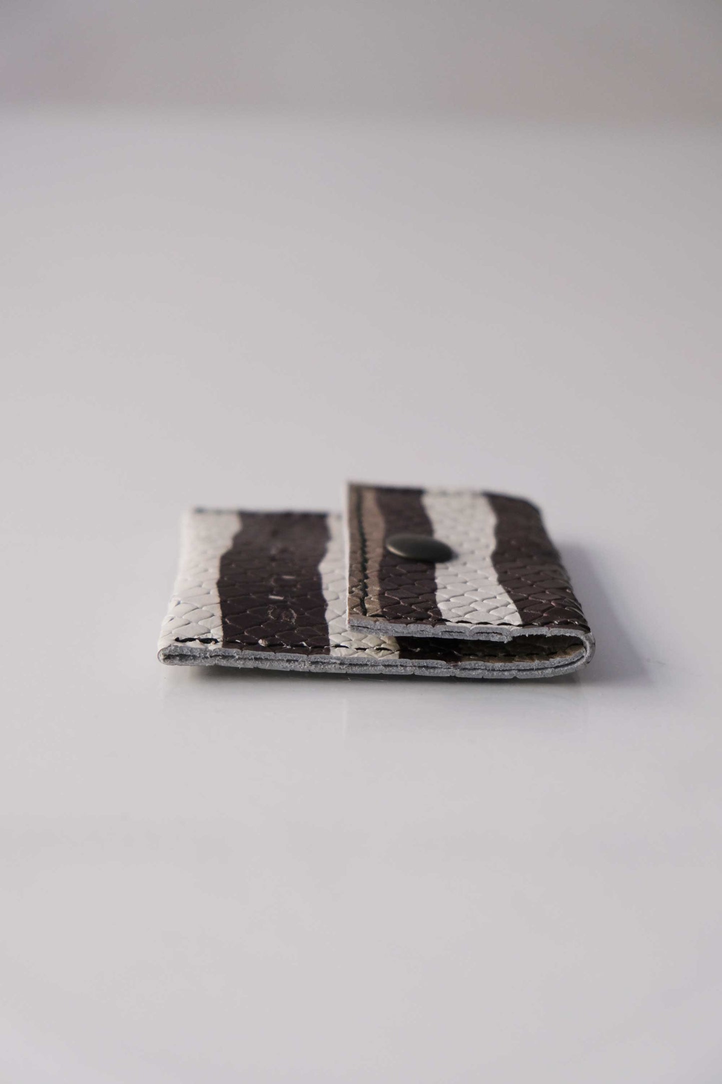 Dream Seed taupe stripe calf leather coin pouch - Made in Italy -