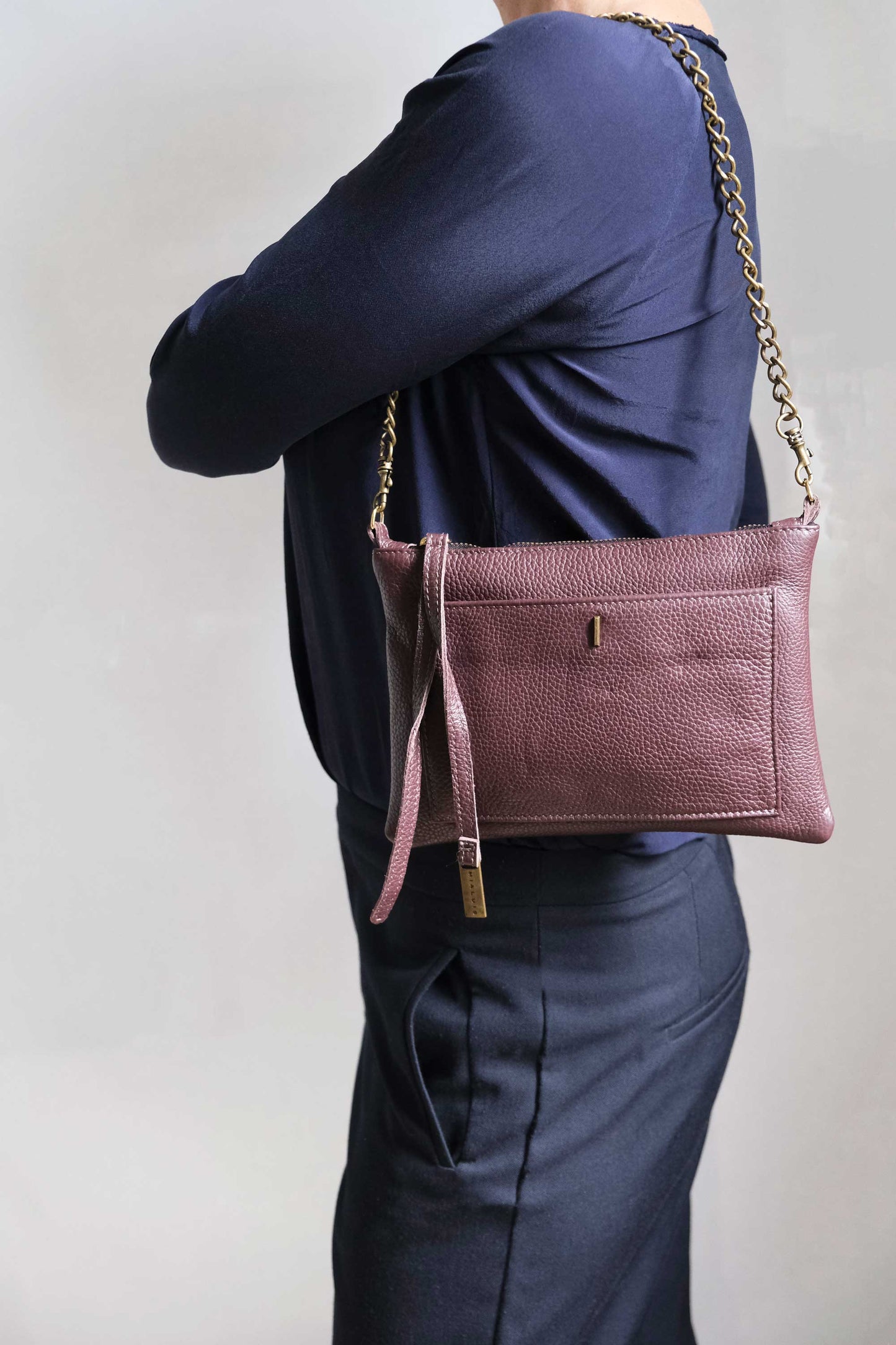 Mikin pochette in soft burgundy leather