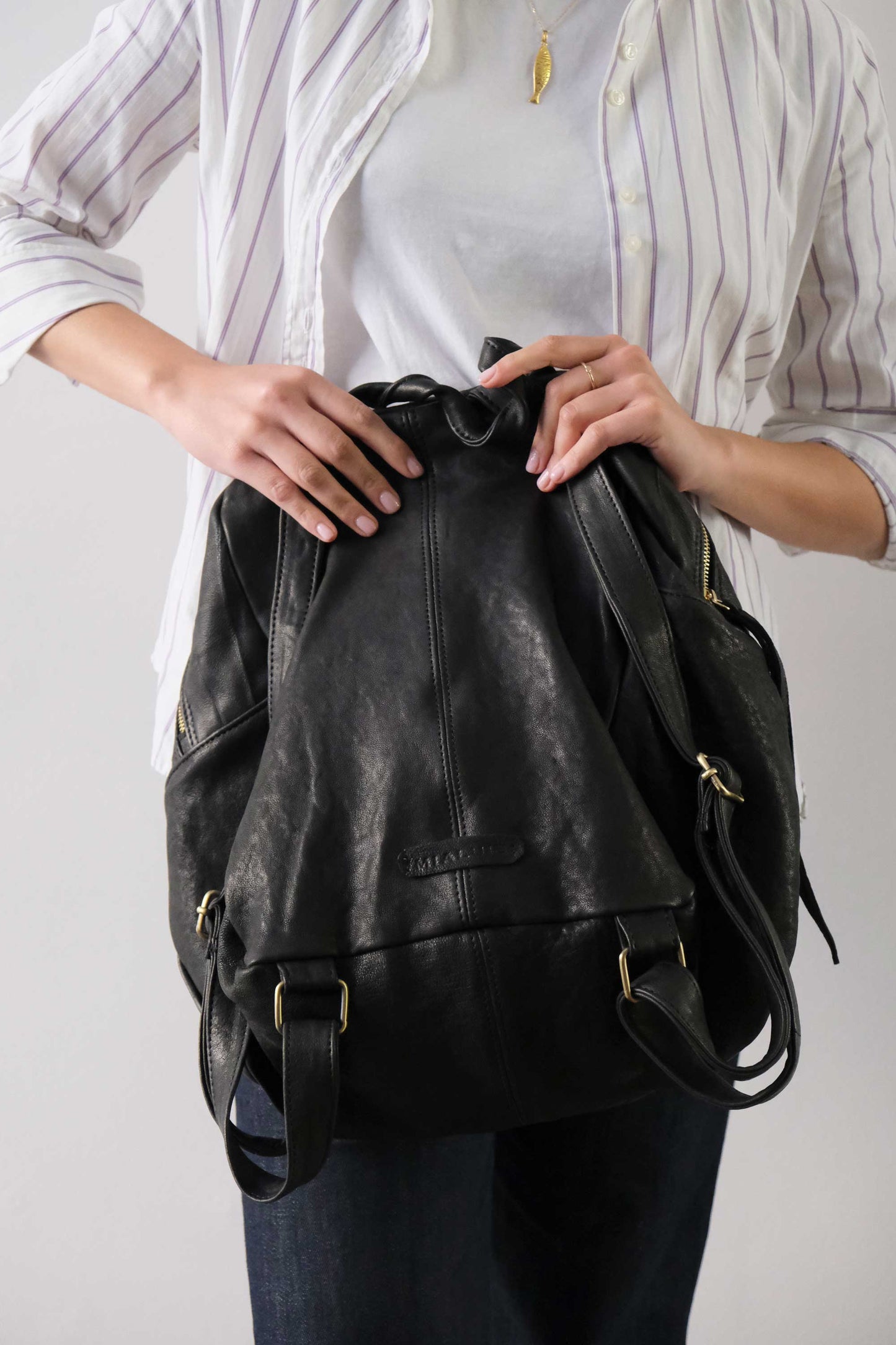 Nerina zaino in pelle nera nappa lomè lavata e morbida - Made in Italy -