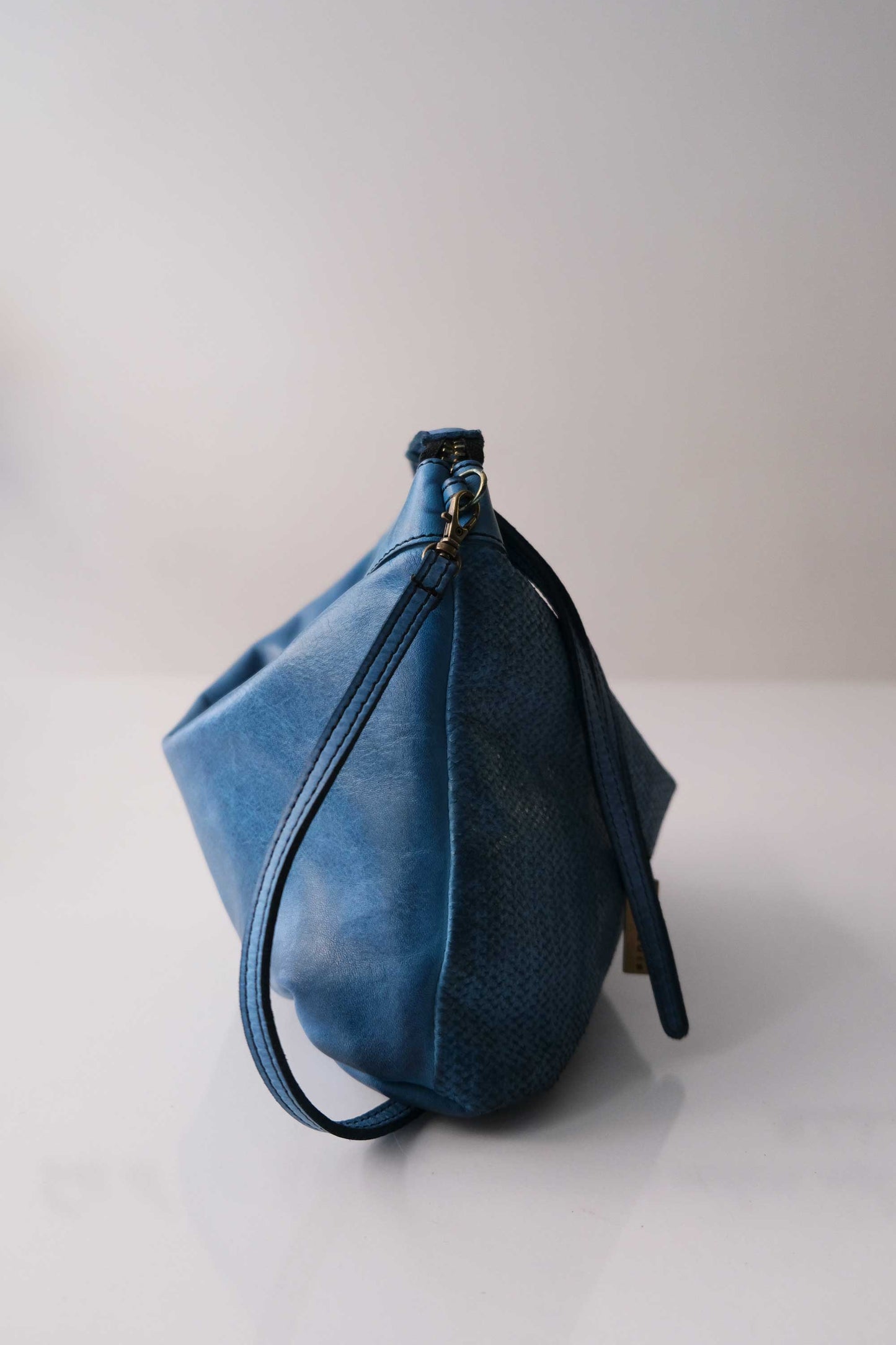 Chicca Media hobo bag in pelle ottanio turner wips - Made in Italy -