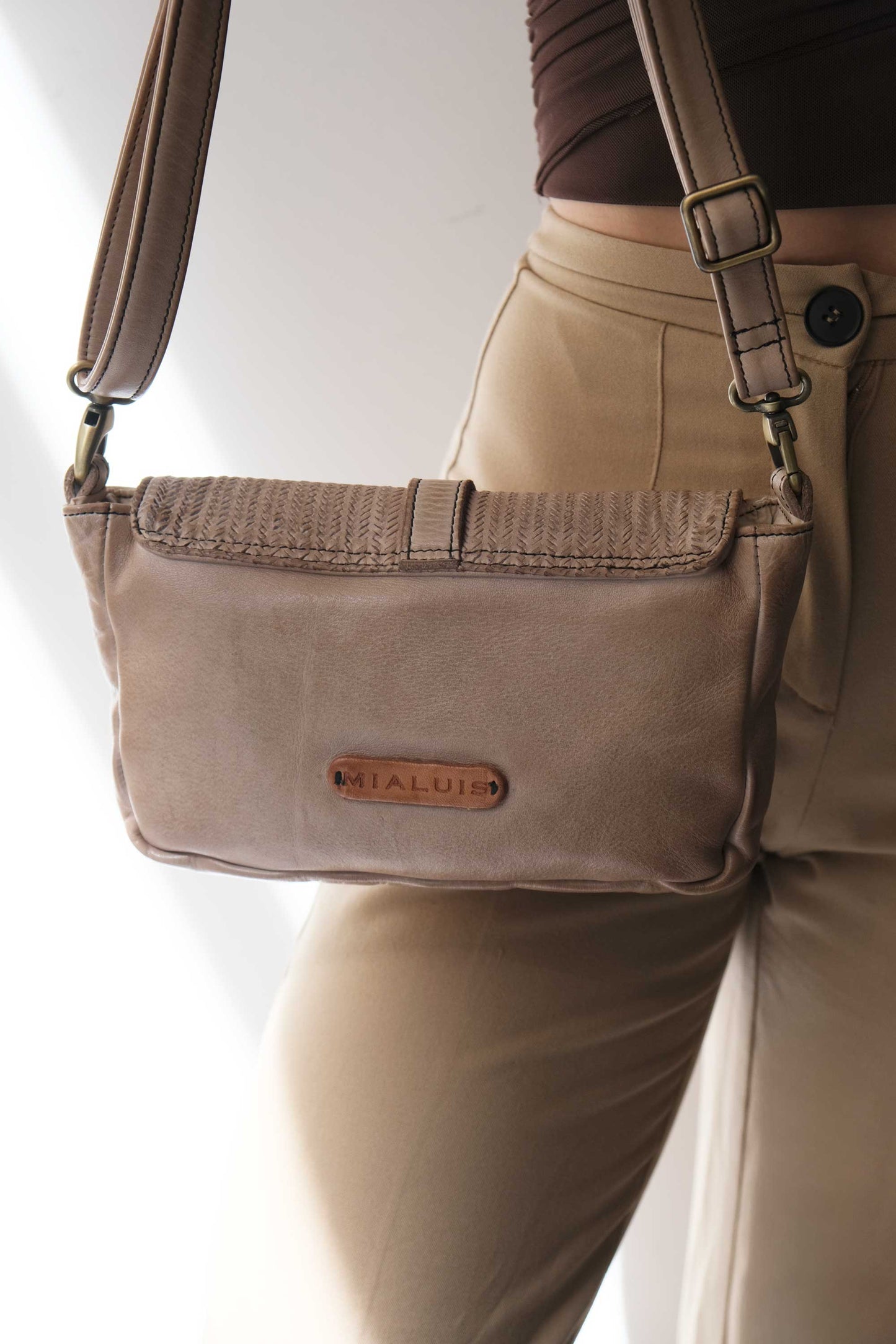 LAUNCH PRICE €295 UNTIL APRIL 30 - Barbara in turner sand soft leather - Made in Italy -