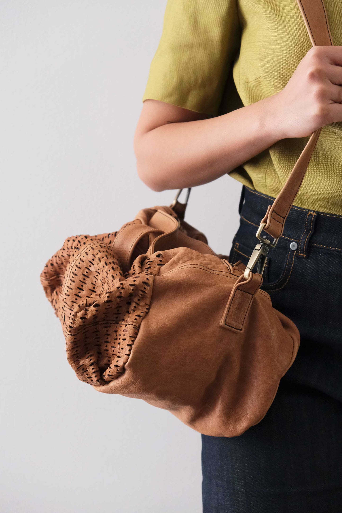 Betty tote nappa laserata giunco cognac - Made in Italy -