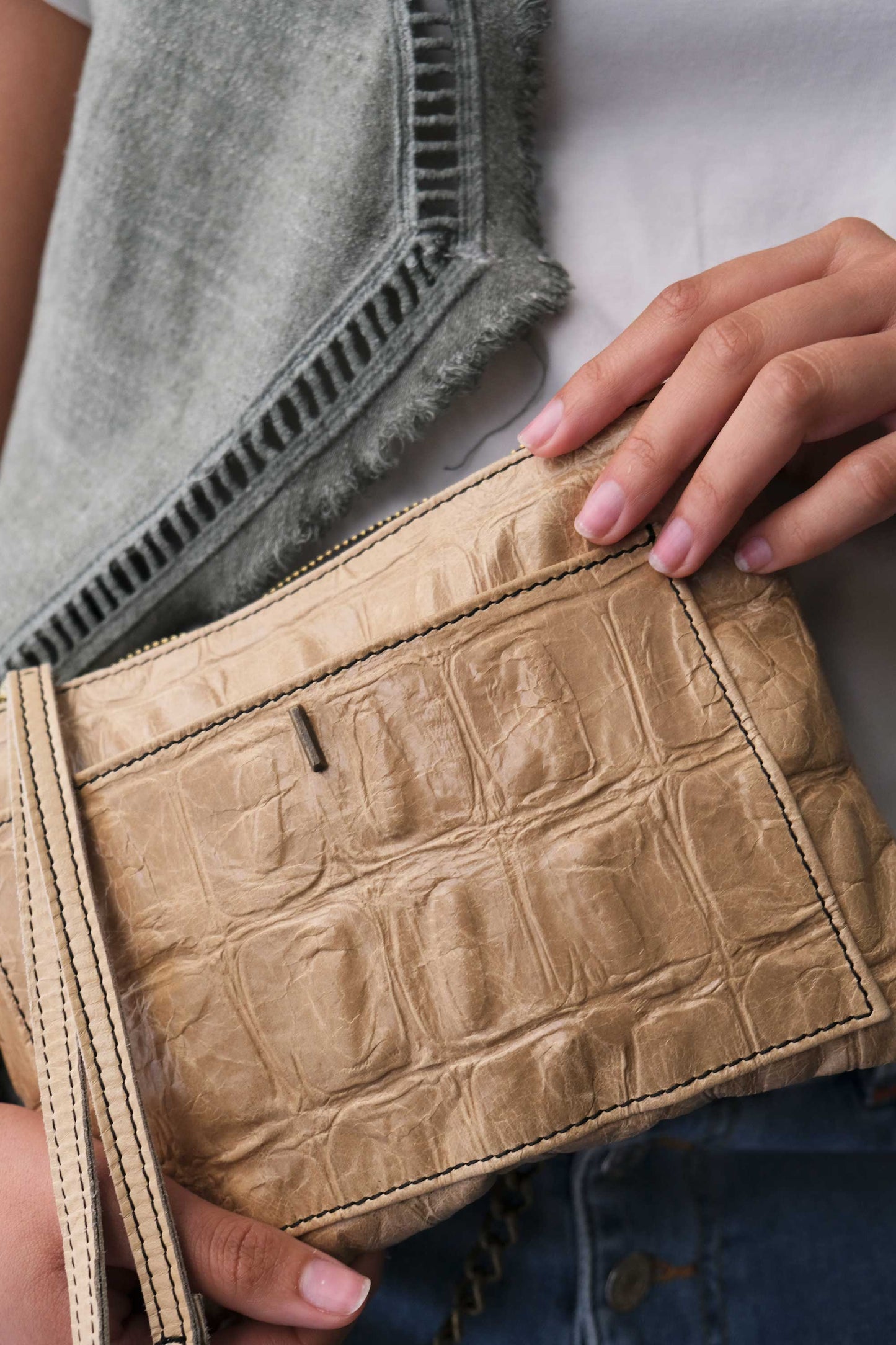 Pochette Mikin in vitello nocciola - Made in Italy-