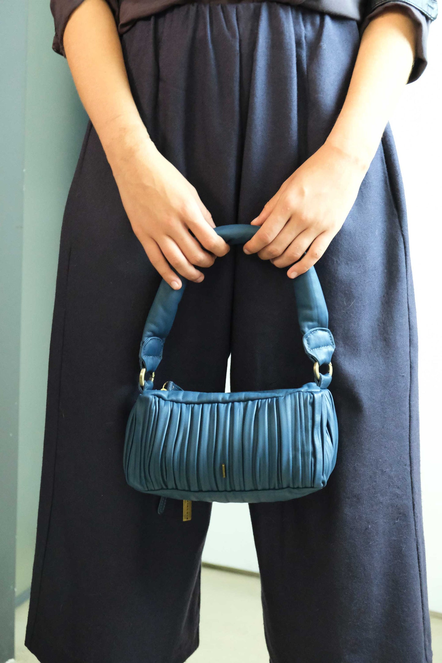 Bobo mini in denim pleated leather