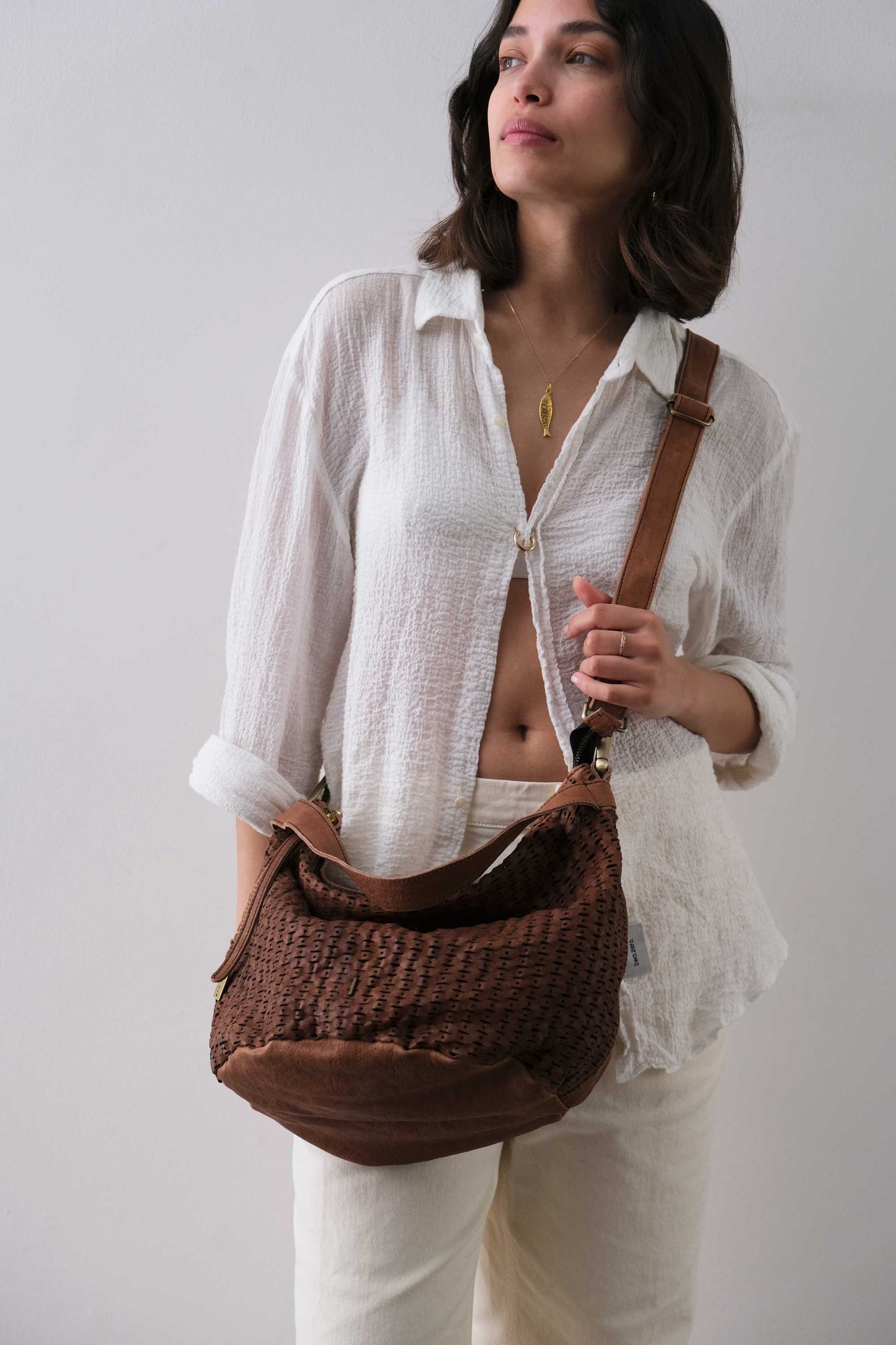 Carola bag cioccolato in morbida nappa traforata giunco - Made in Italy -