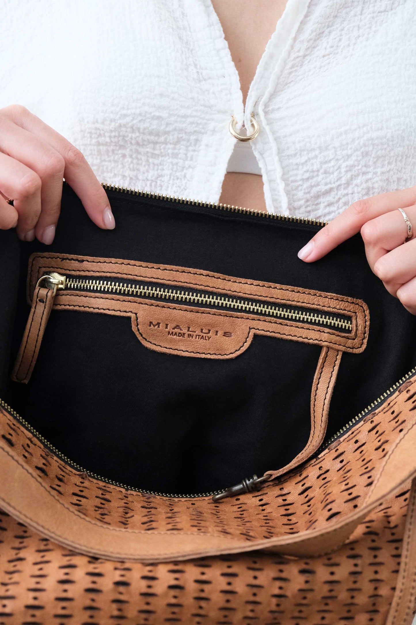 Carola bag cognac in morbida nappa traforata giunco - Made in Italy -
