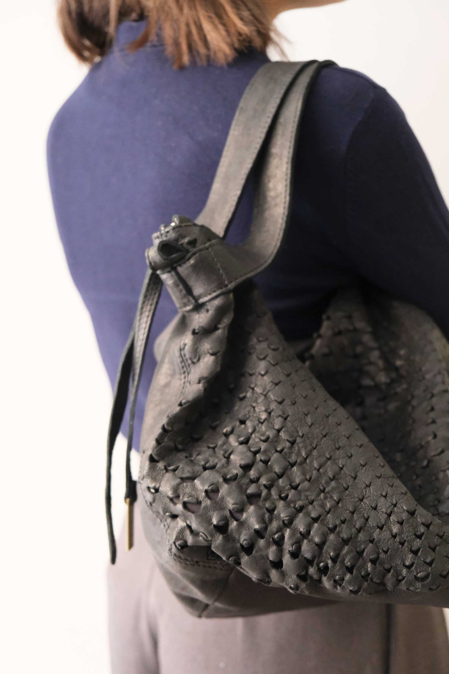 Carola borsa tracolla in pelle traforata nera - Made in Italy -