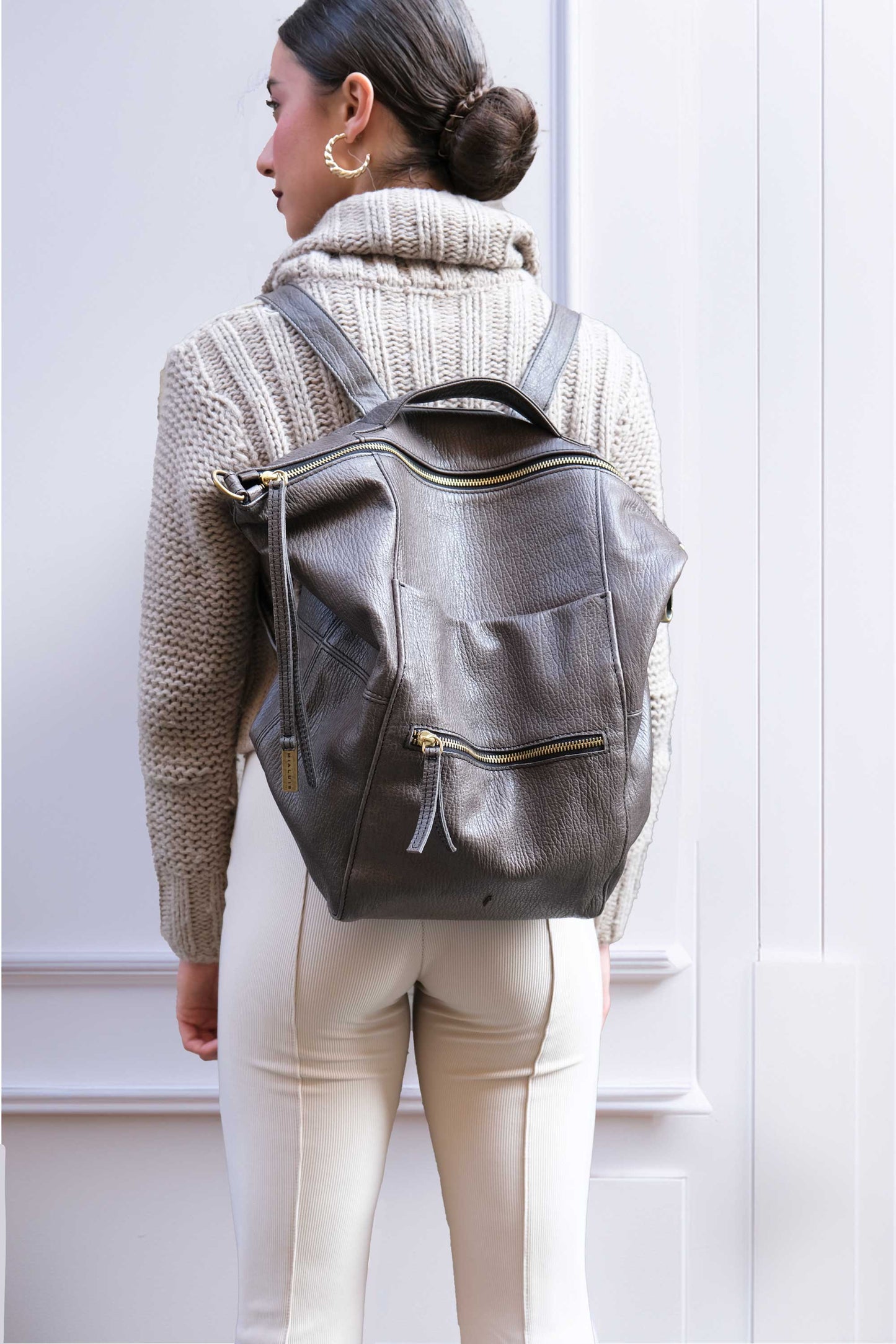 Vicky backpack in graphite shark-print vegetable-tanned nappa leather – Made in Italy -