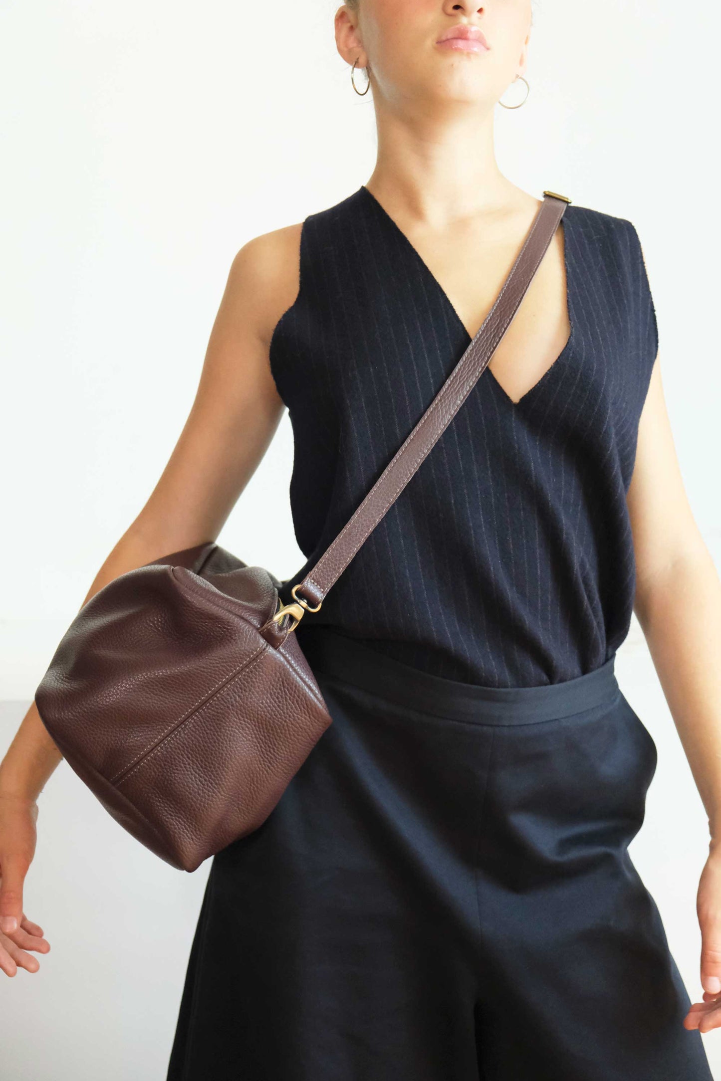 Bobo Torchon top handle bag in leather with natural grain