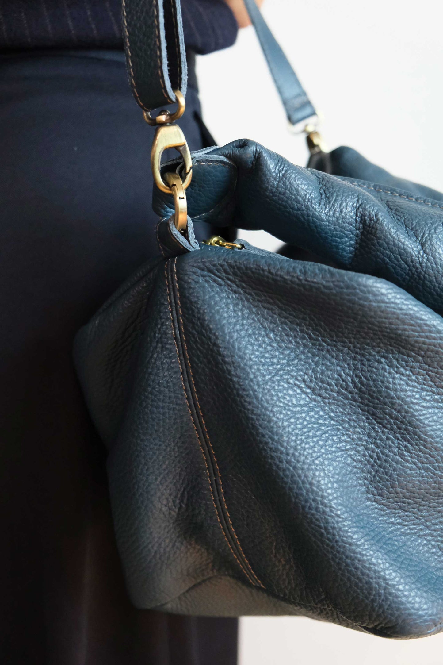 Bobo Torchon top handle bag in leather with natural grain