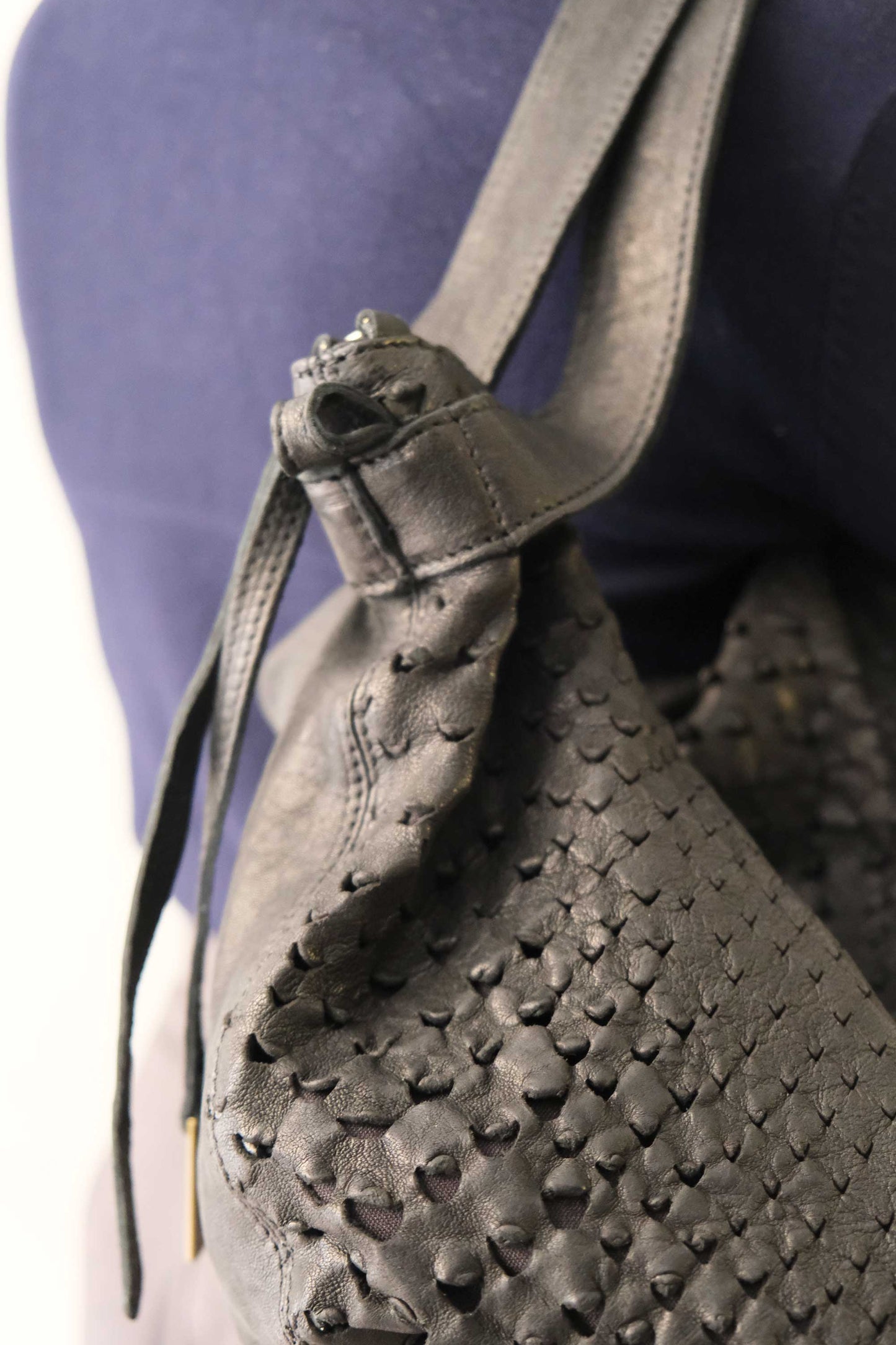 Carola borsa tracolla in pelle traforata nera - Made in Italy -