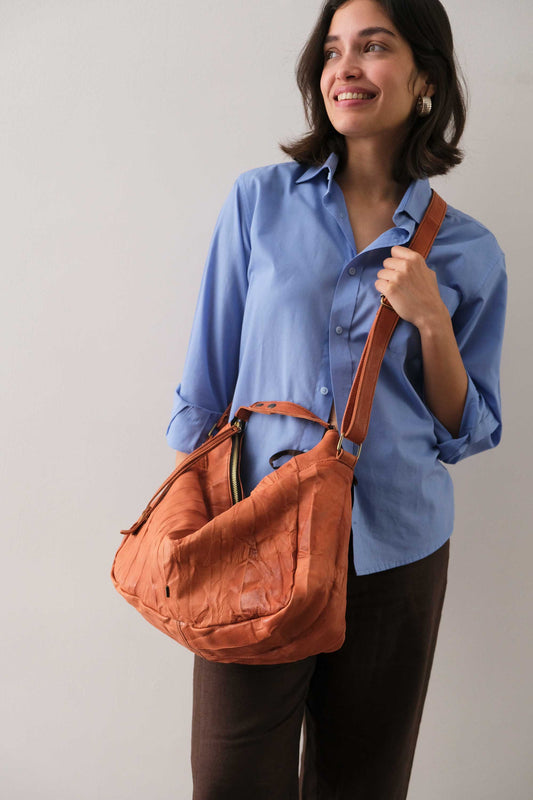 Chicca hobo bag in morbida nappa lomé lips - Made in Italy -